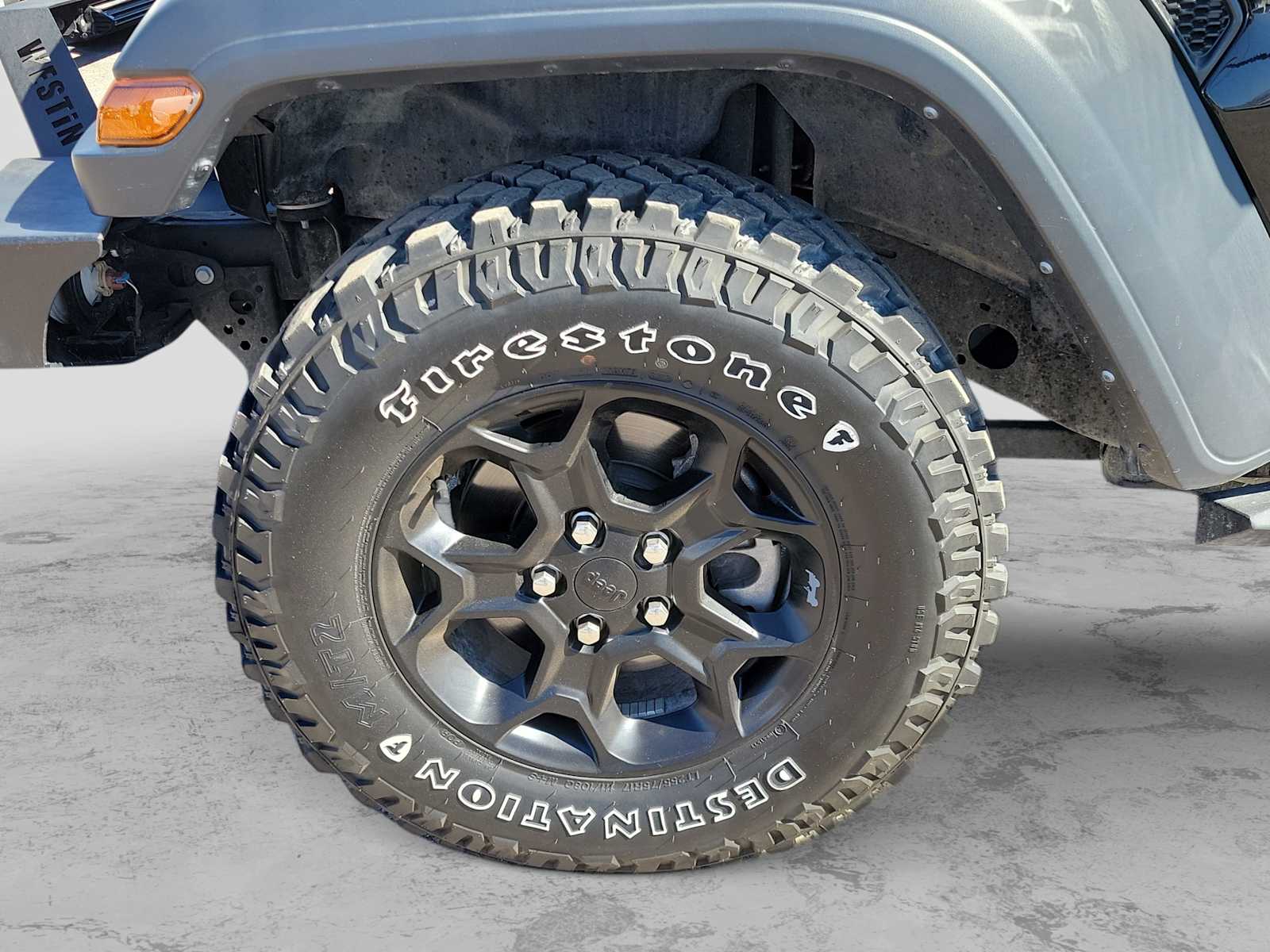 Thumbnail: 2023 Jeep Gladiator - 8