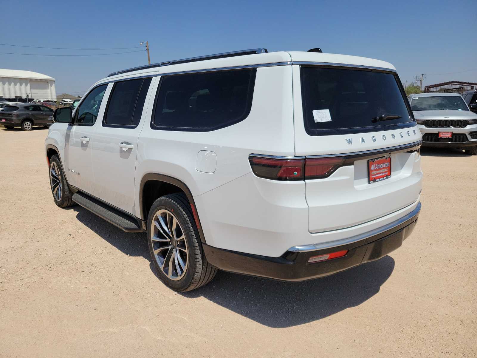 Thumbnail: 2024 Jeep Wagoneer - 4