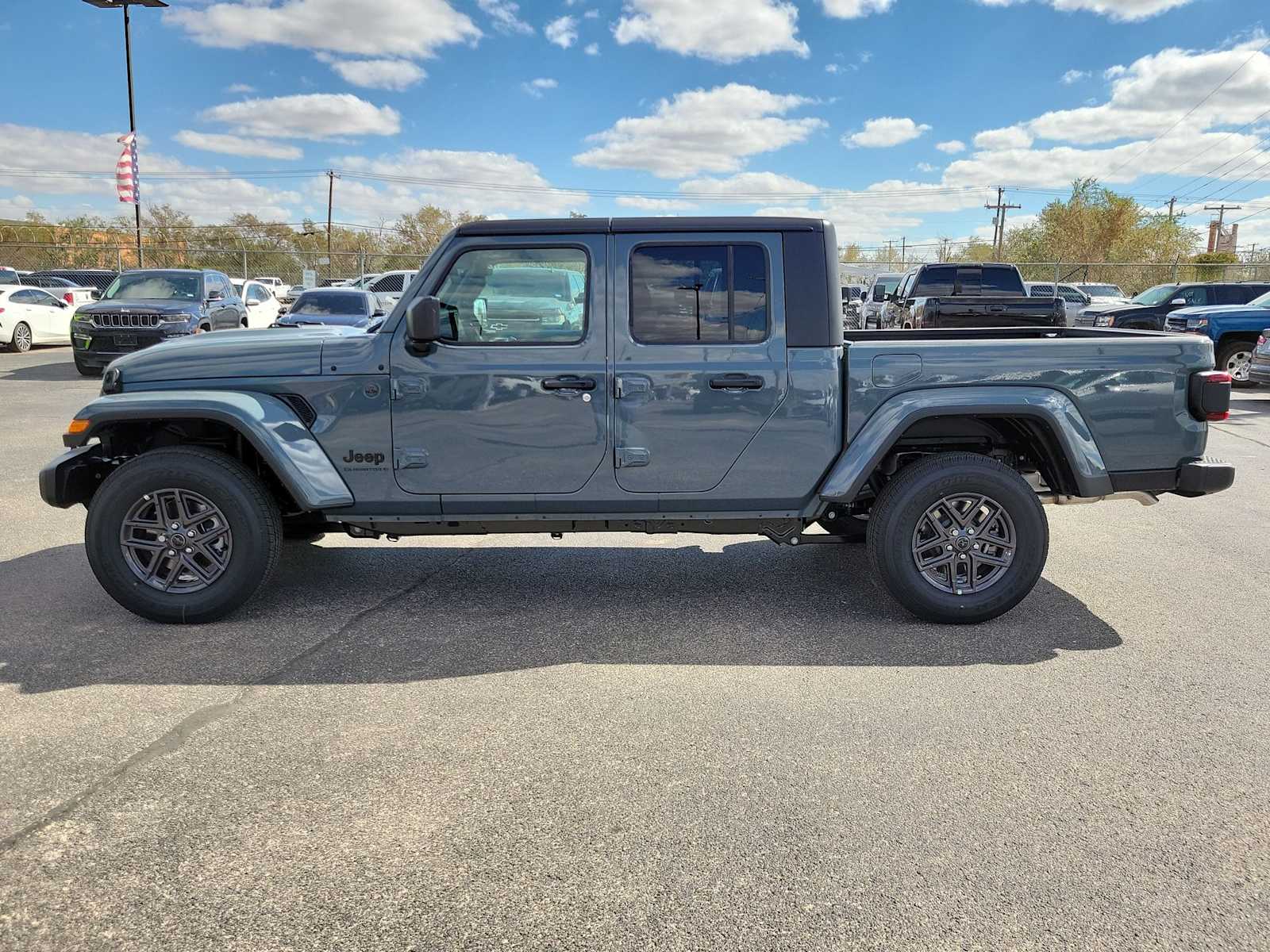 Thumbnail: 2025 Jeep Gladiator - 3