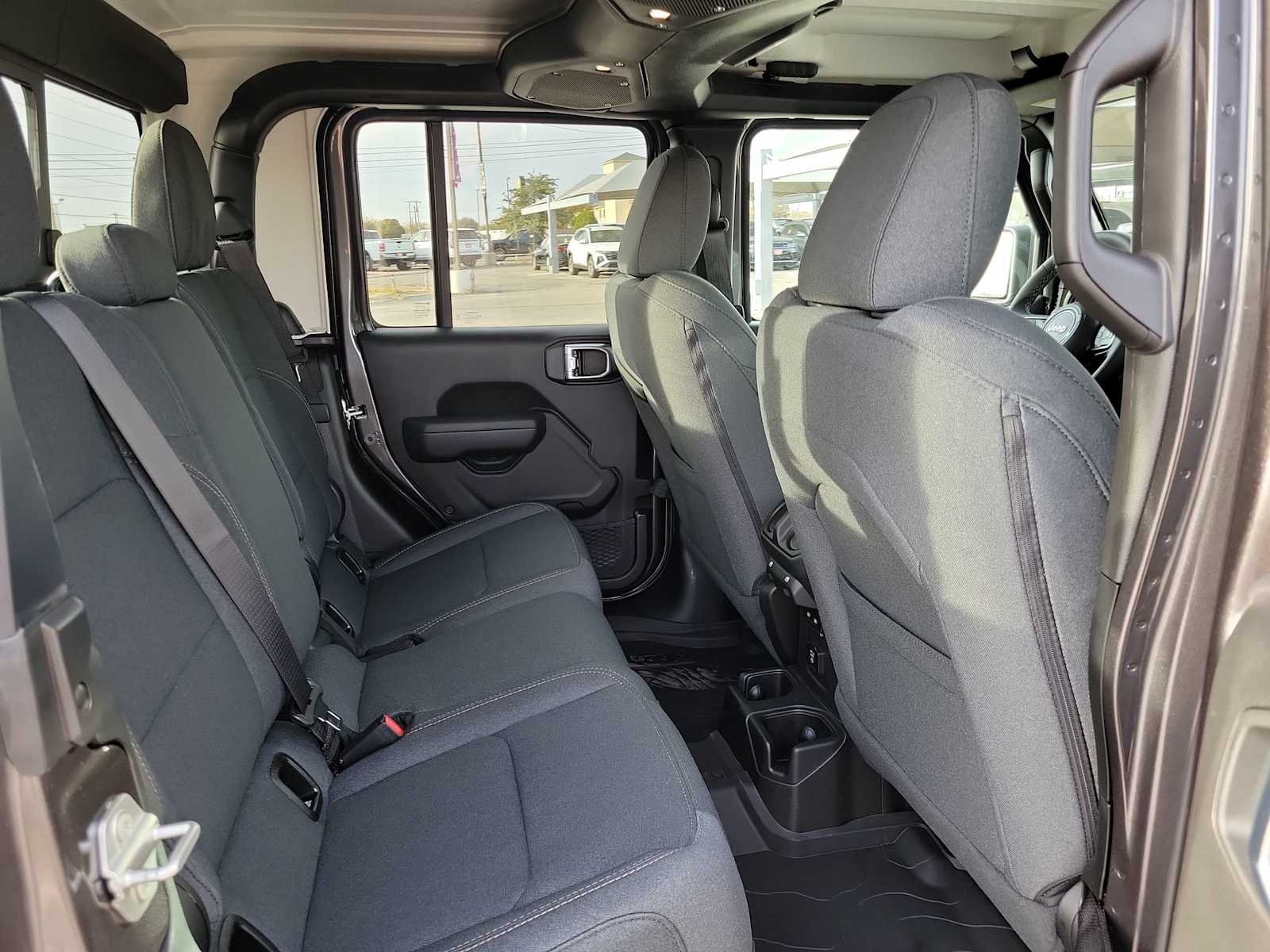 Thumbnail: 2026 Jeep Gladiator - 13