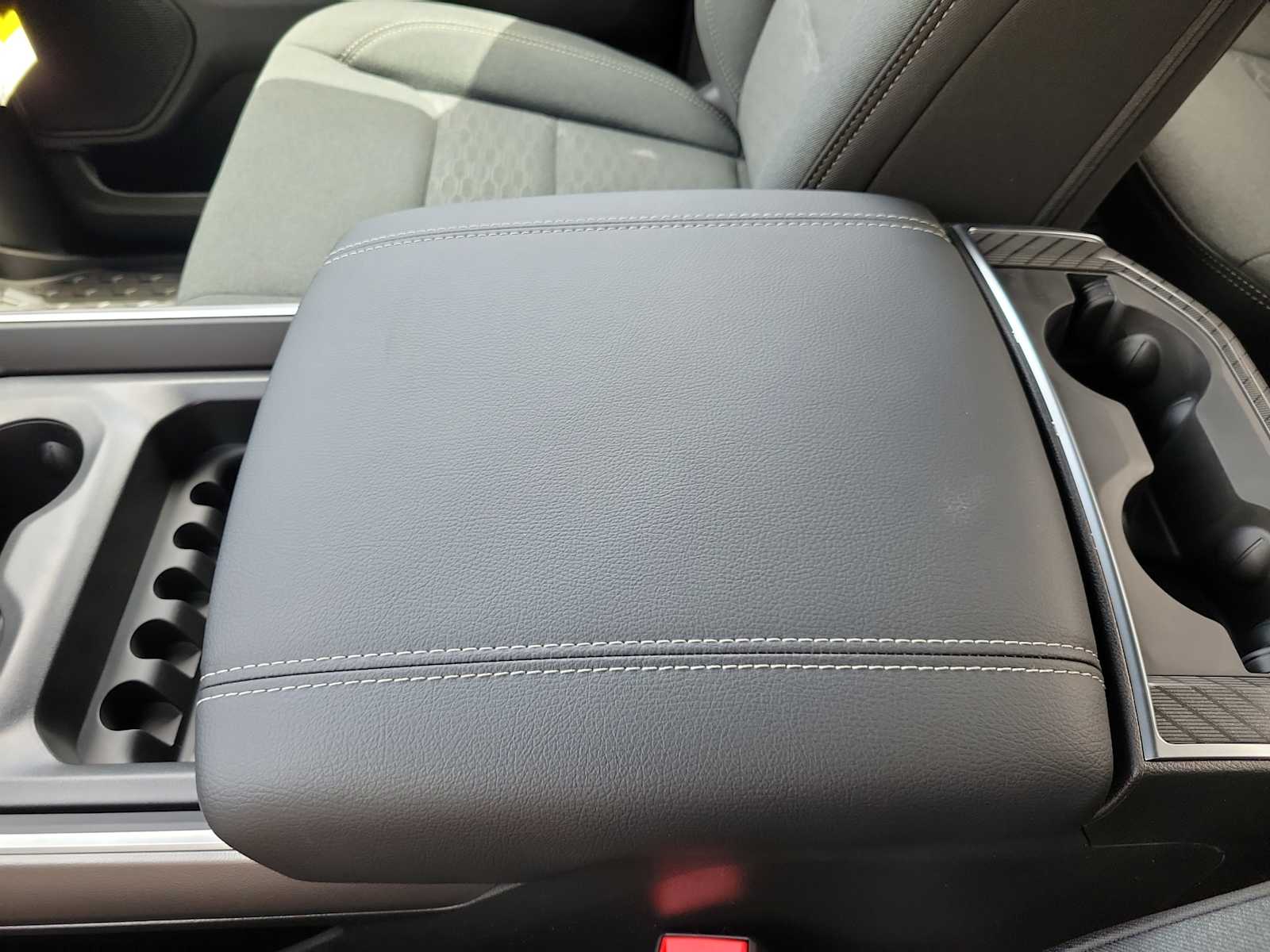 Thumbnail: 2026 RAM 1500 - 12