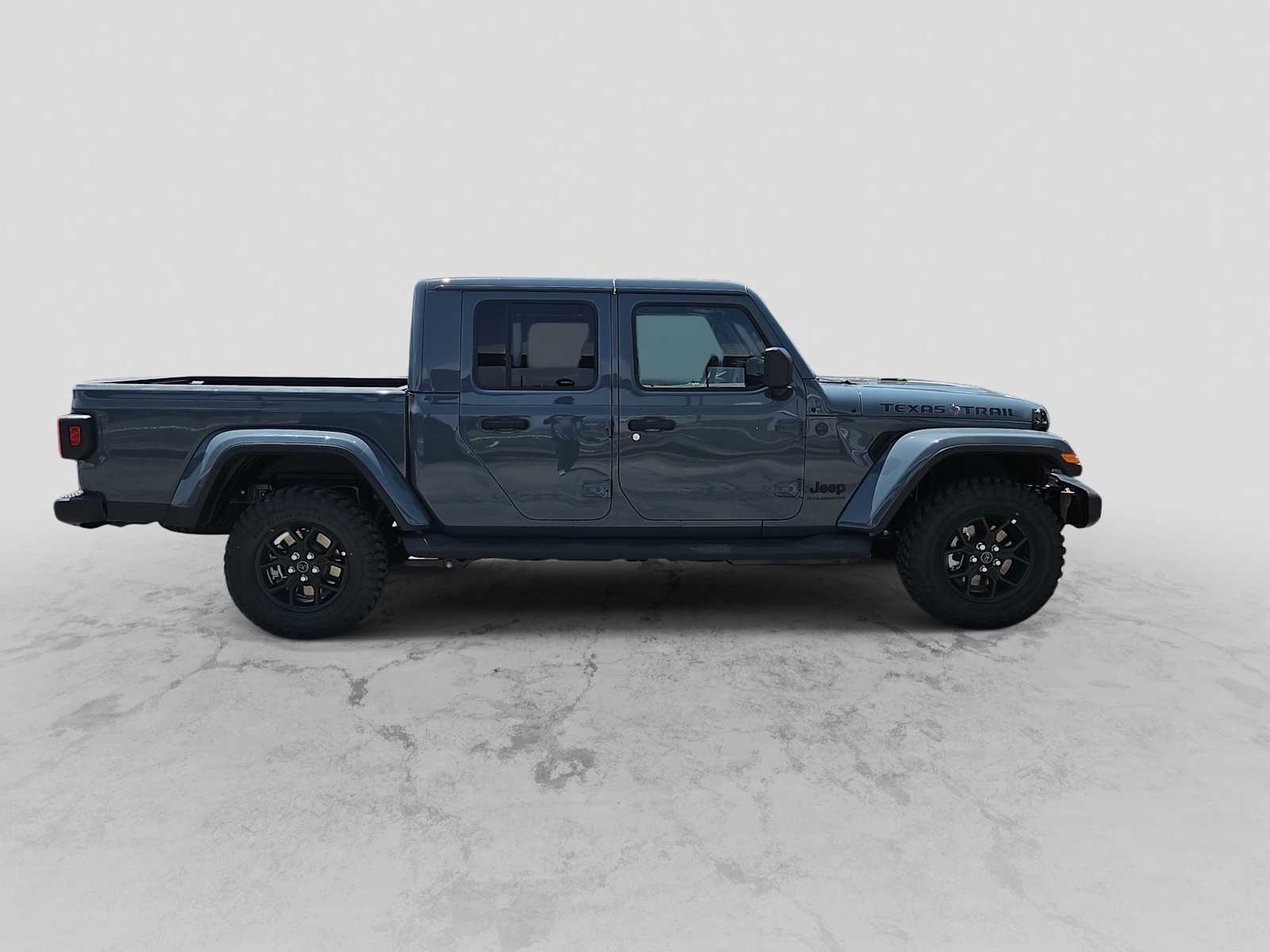 Thumbnail: 2026 Jeep Gladiator - 9