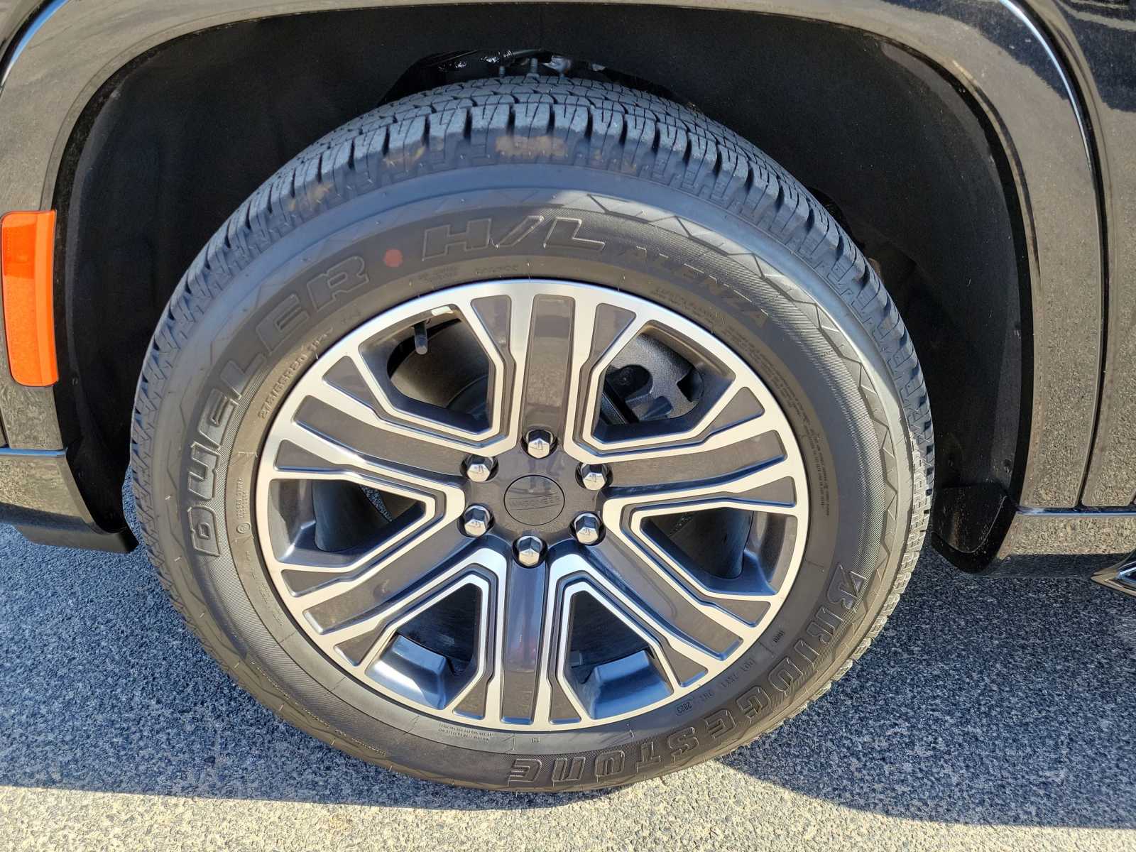 Thumbnail: 2024 Jeep Wagoneer - 8