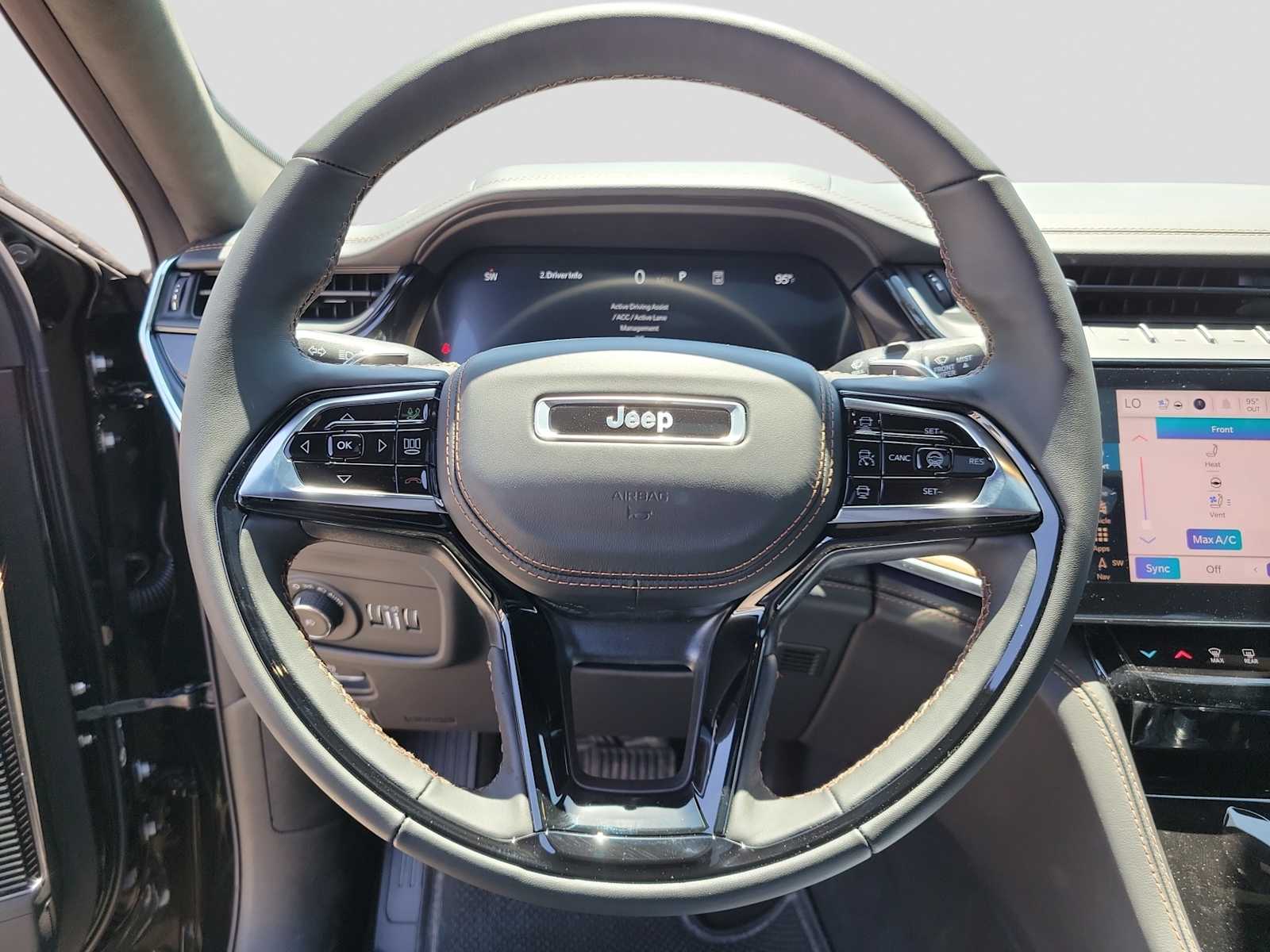 Thumbnail: 2026 Jeep Grand Cherokee - 11