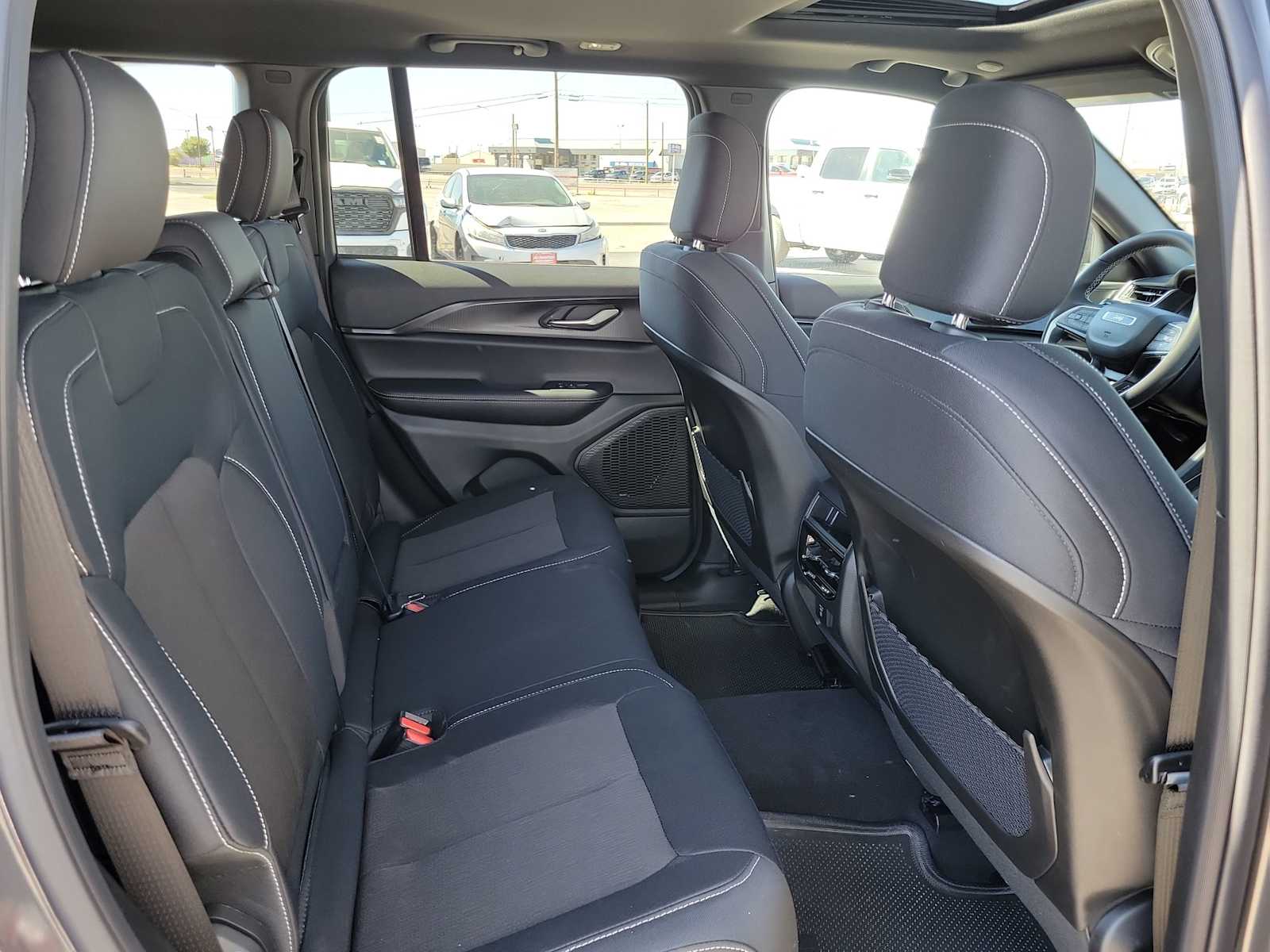 Thumbnail: 2025 Jeep Grand Cherokee - 13