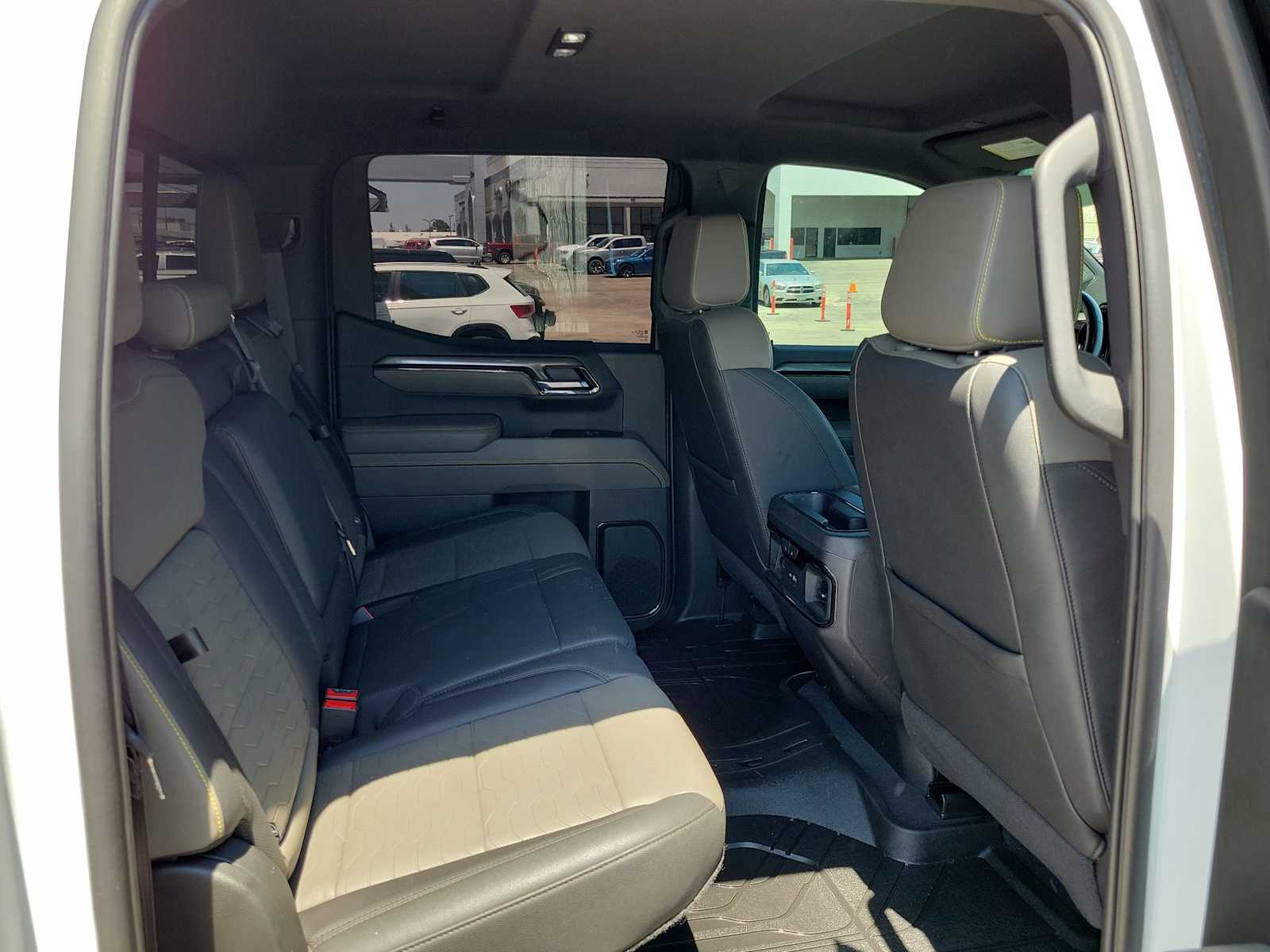 Thumbnail: 2022 Chevrolet Silverado 1500 - 13