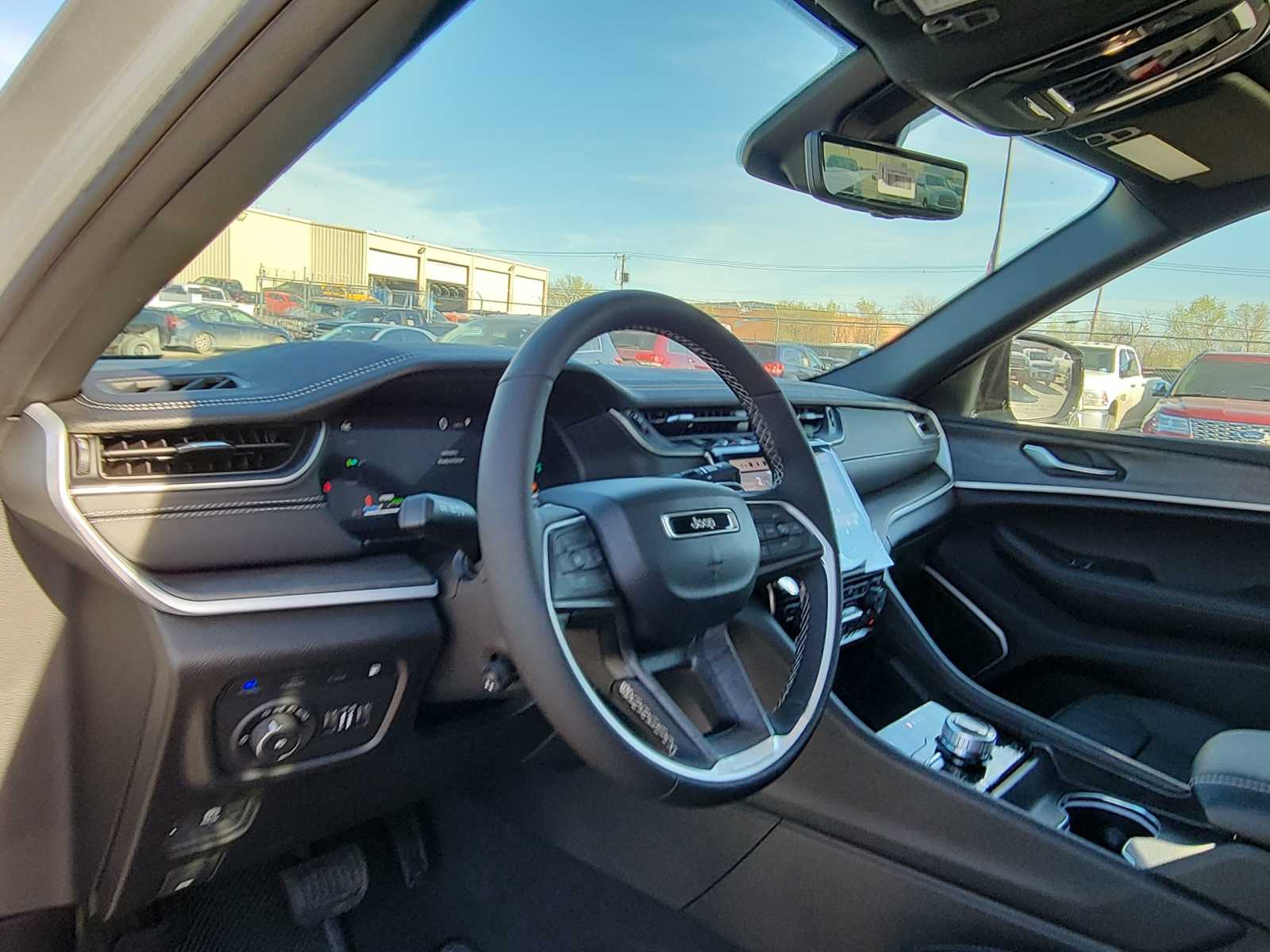 Thumbnail: 2024 Jeep Grand Cherokee - 2