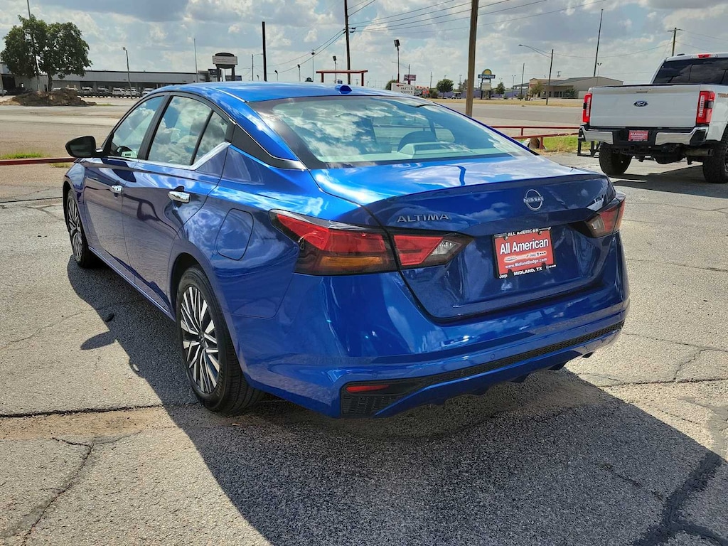 Used 2025 Nissan Altima SV Sedan