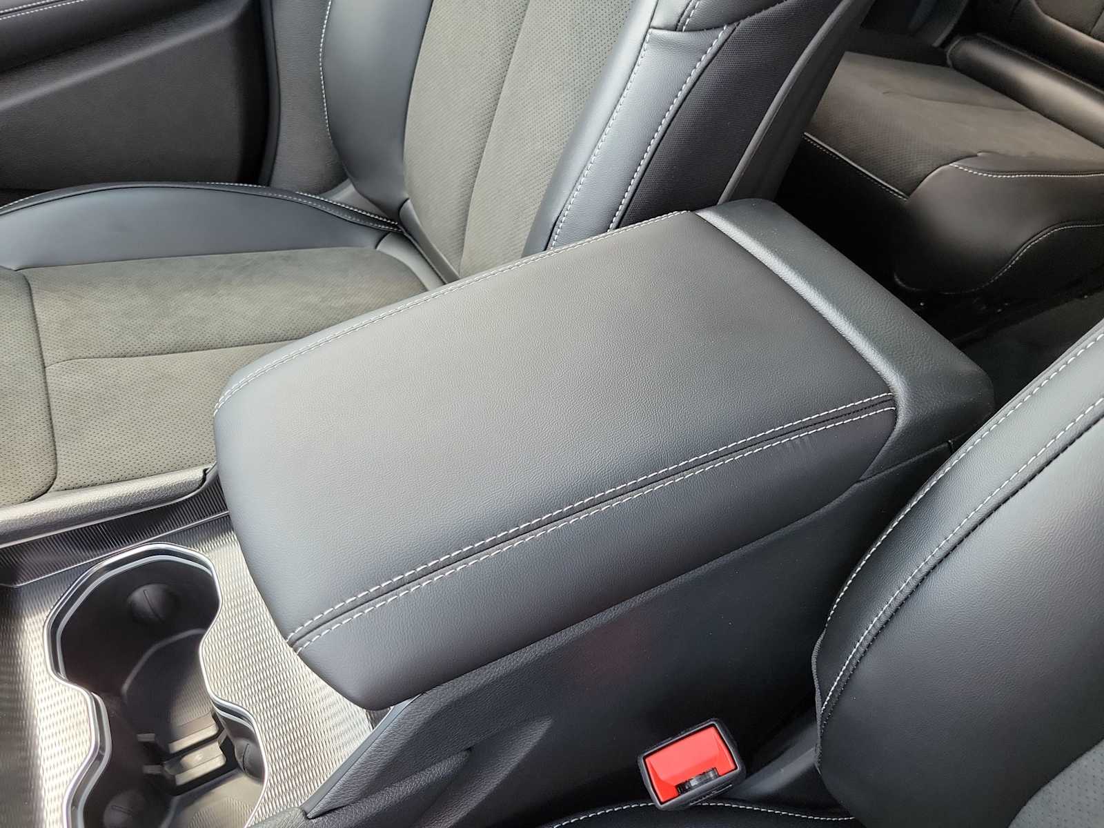 Thumbnail: 2025 Jeep Grand Cherokee - 16