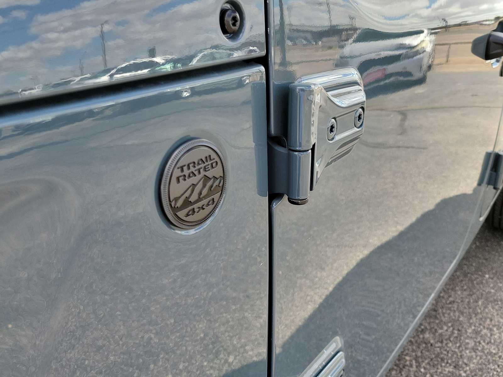 Thumbnail: 2025 Jeep Gladiator - 9