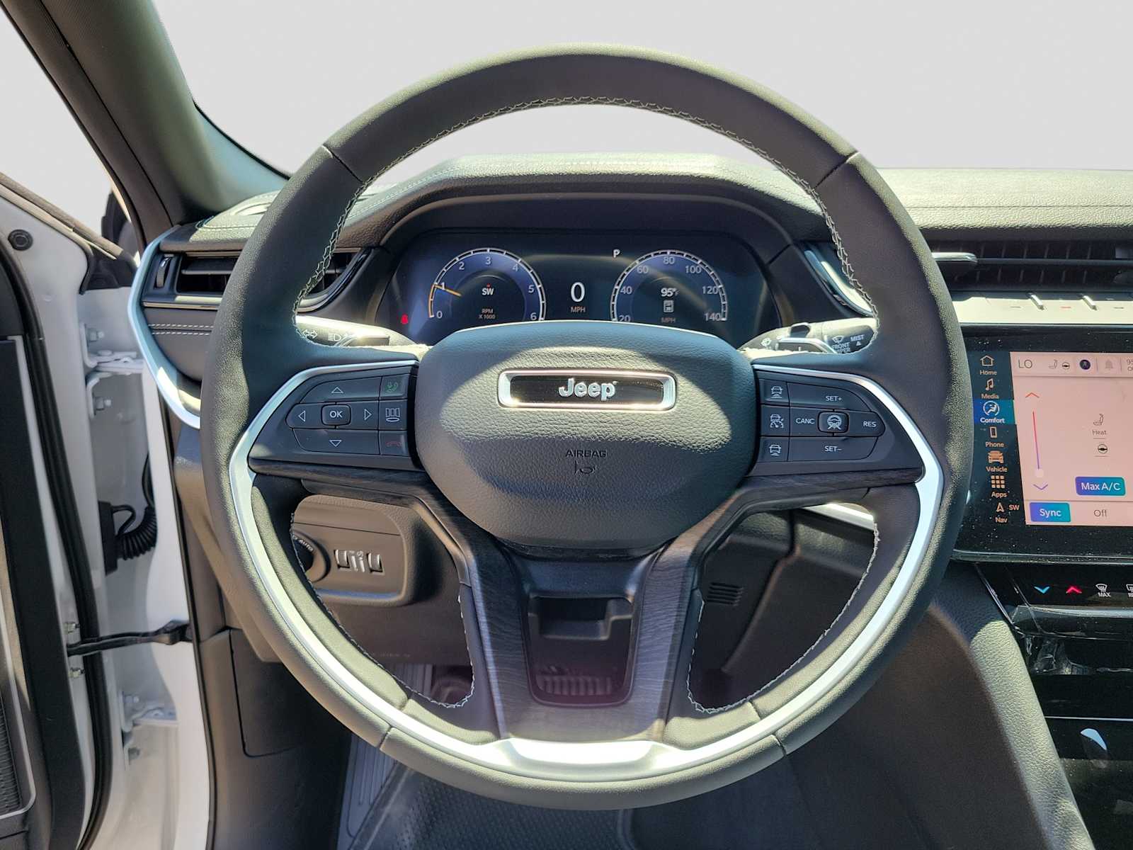 Thumbnail: 2026 Jeep Grand Cherokee - 11