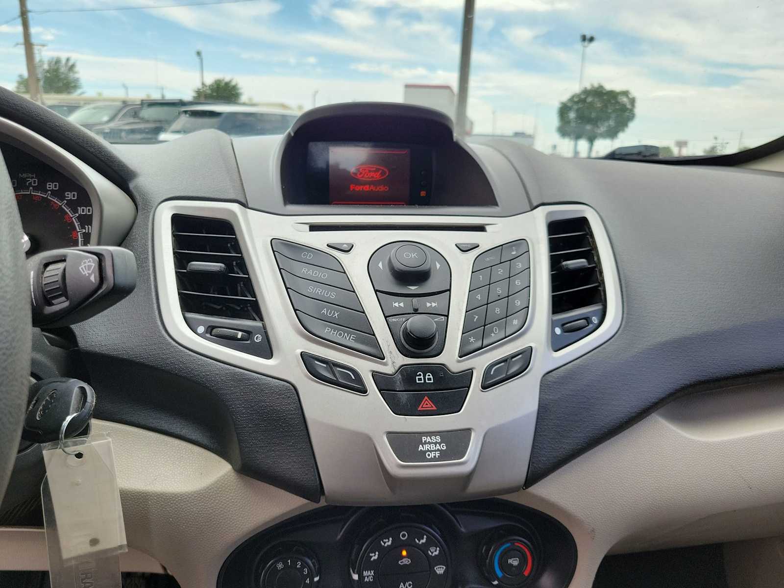 Thumbnail: 2013 Ford Fiesta - 21