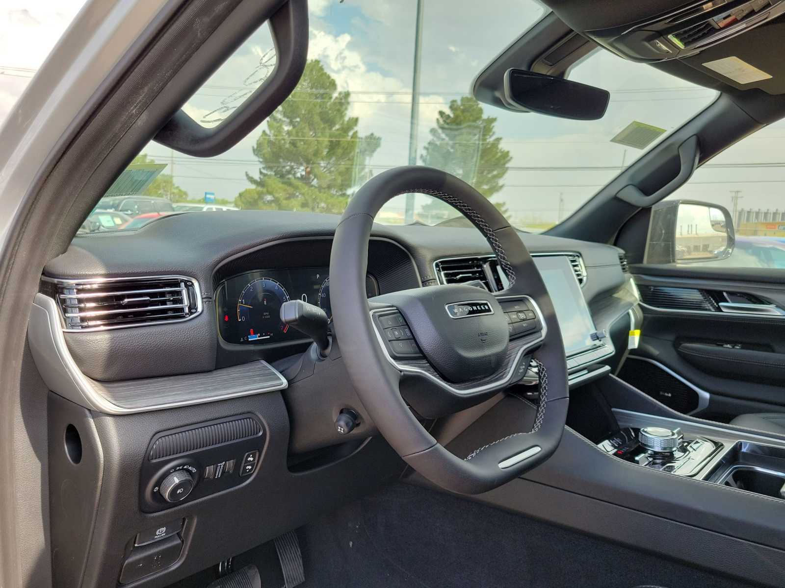 Thumbnail: 2024 Jeep Wagoneer - 2