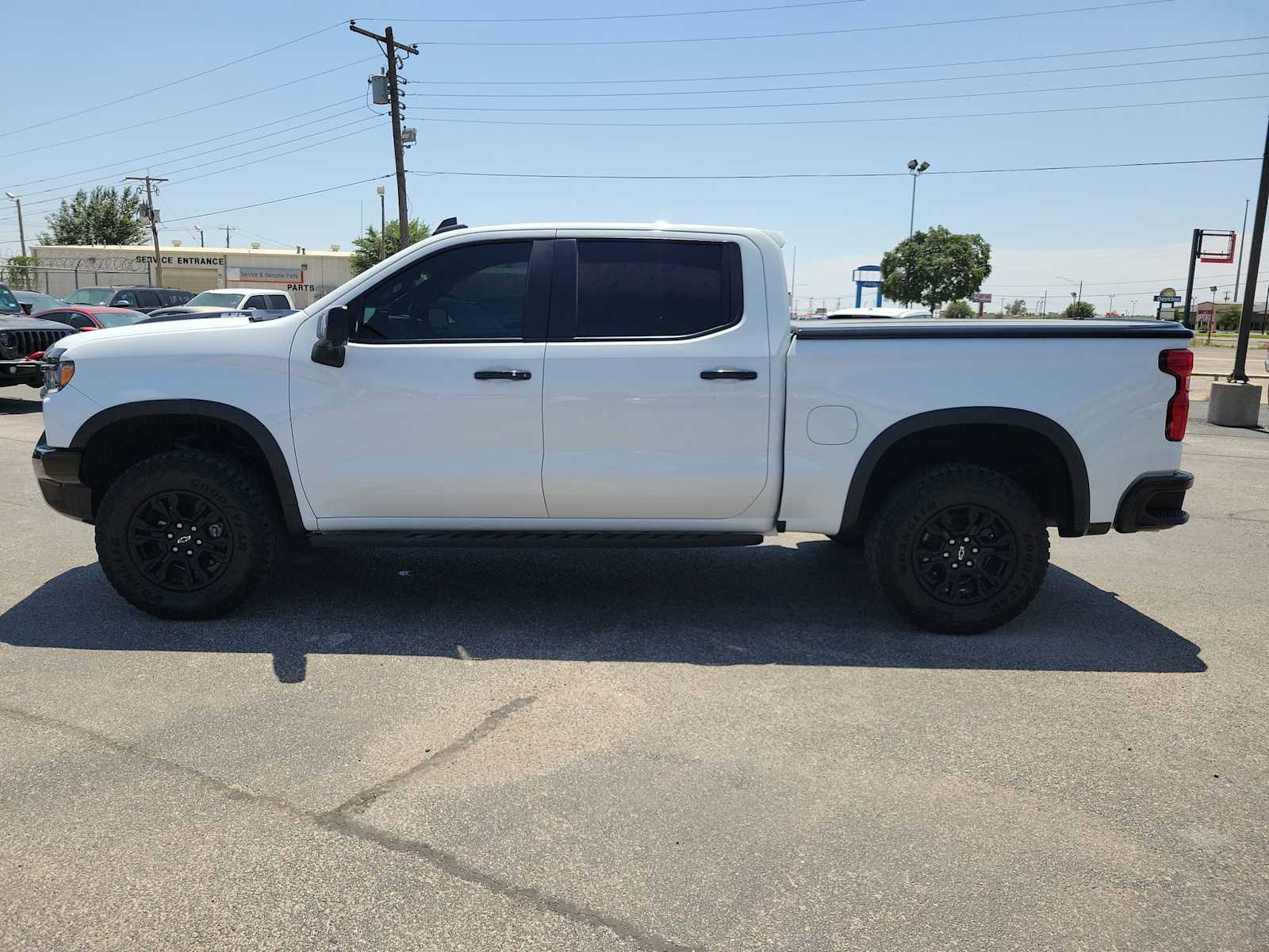 Thumbnail: 2022 Chevrolet Silverado 1500 - 3