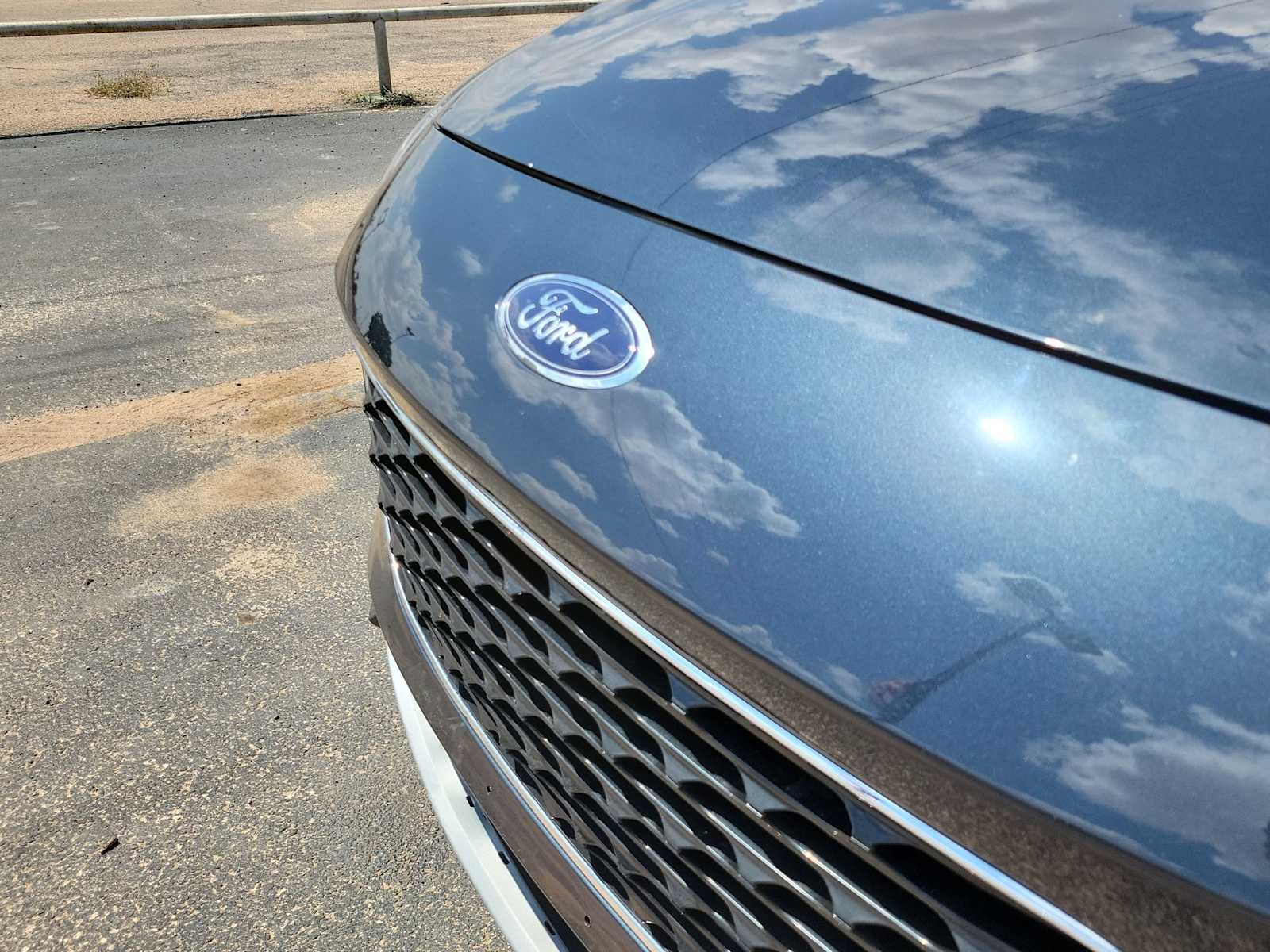 Thumbnail: 2022 Ford Escape - 9