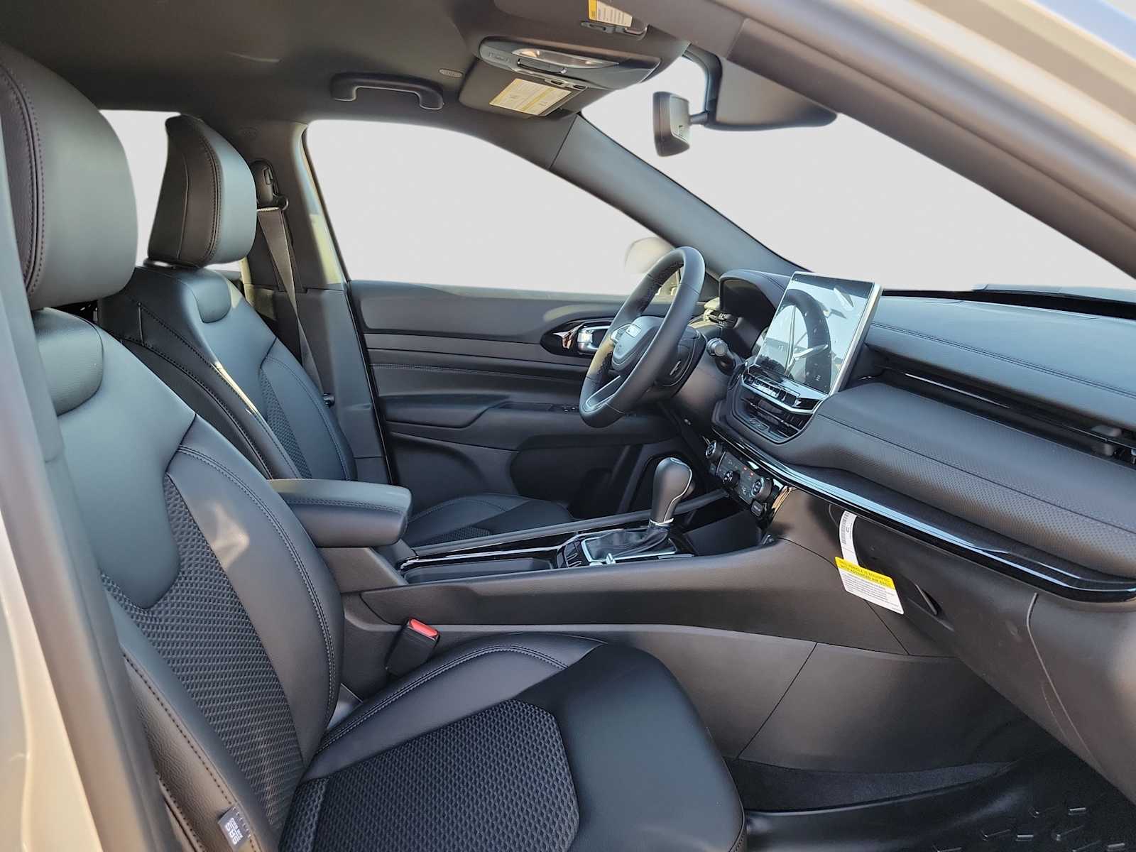 Thumbnail: 2026 Jeep Compass - 14