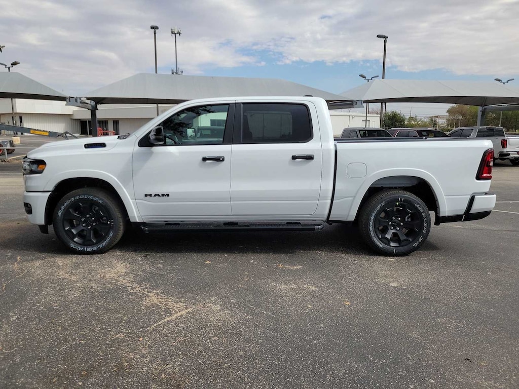 New 2025 Ram 1500 LONE STAR CREW CAB 4X4 5'7 BOX Pickup