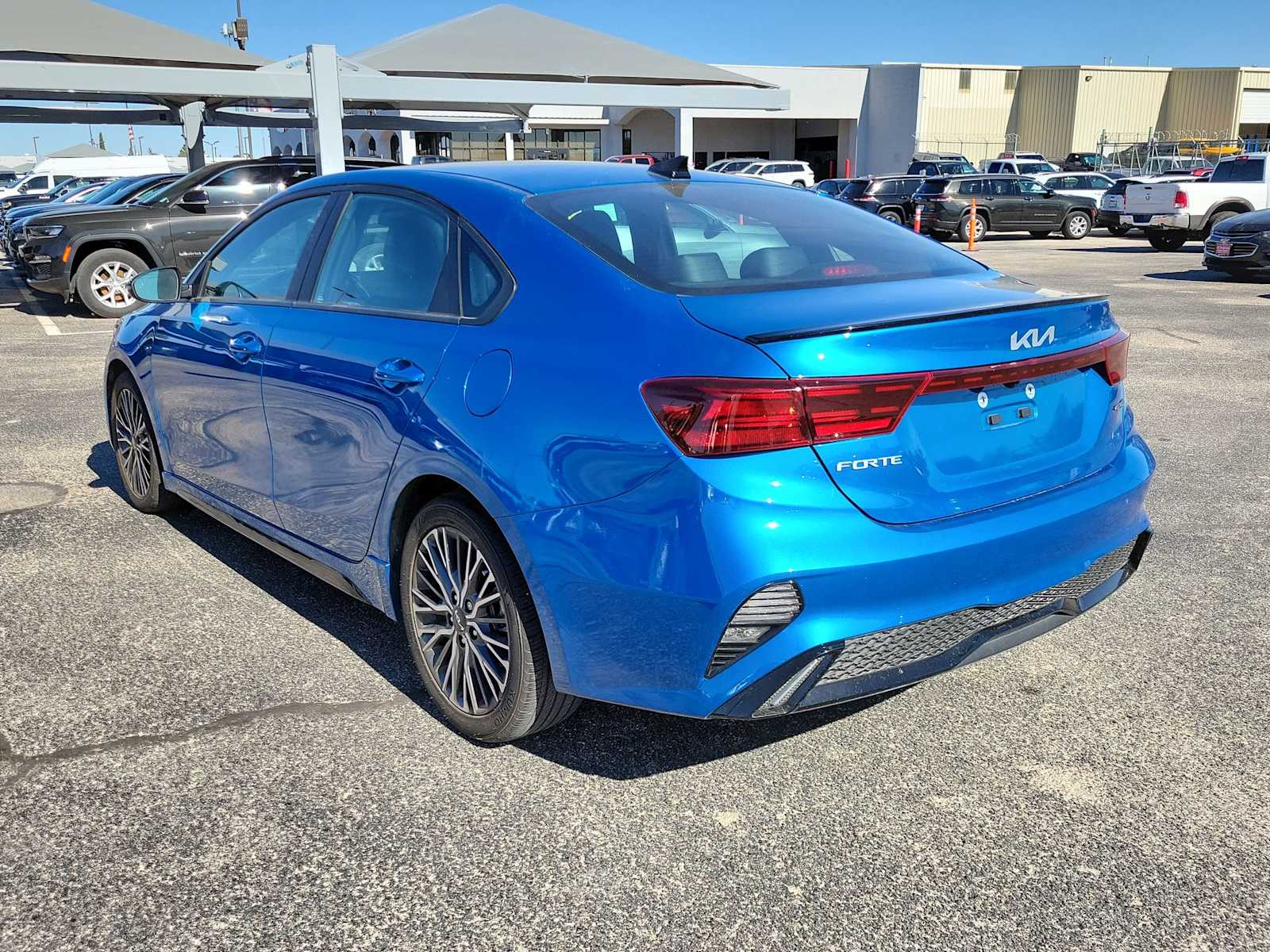 2023 Kia Forte GT-Line photo 4