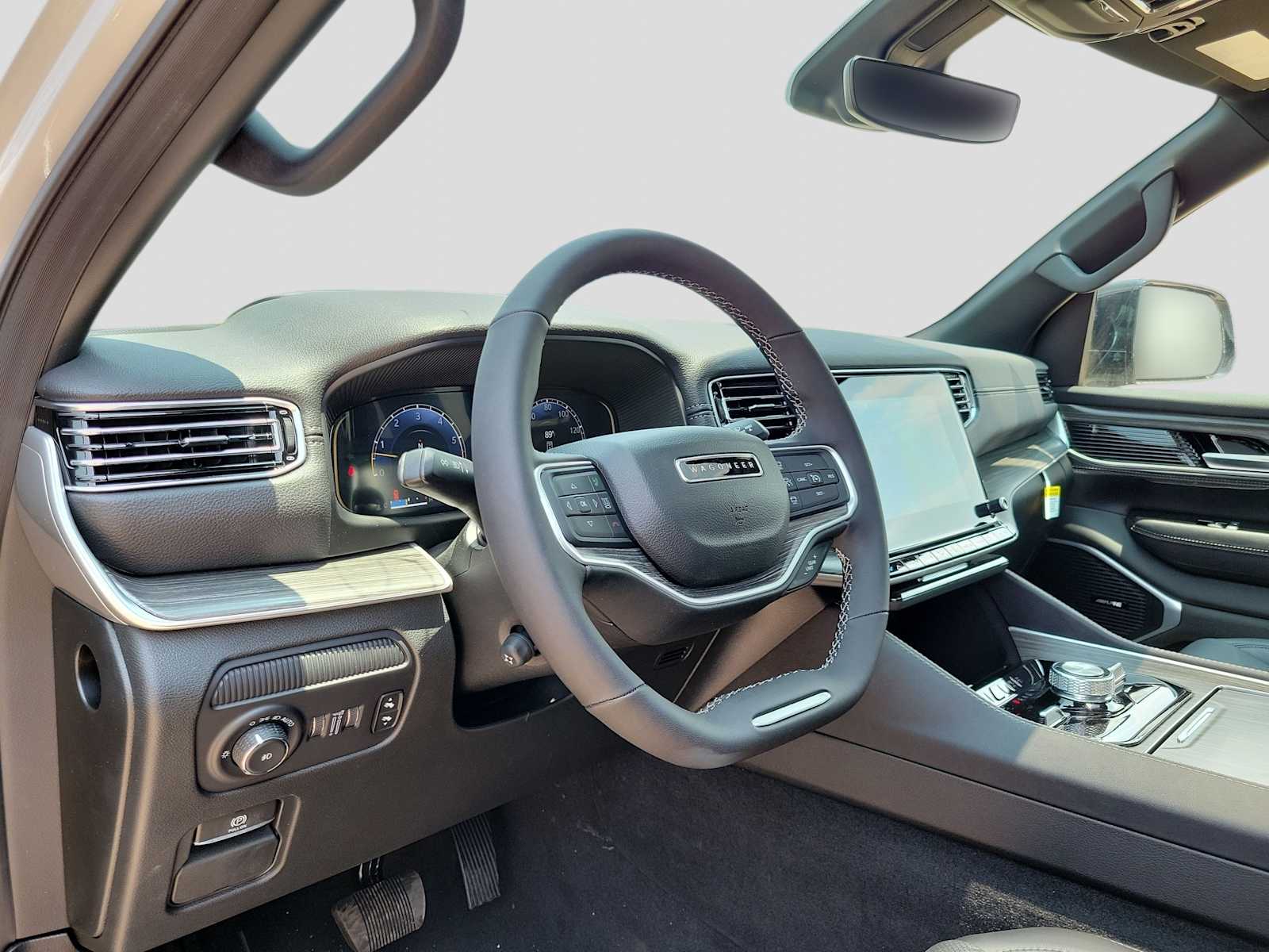 Thumbnail: 2024 Jeep Wagoneer - 2