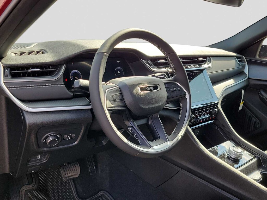 New 2025 Jeep Grand Cherokee ALTITUDE 4X4 Sport Utility