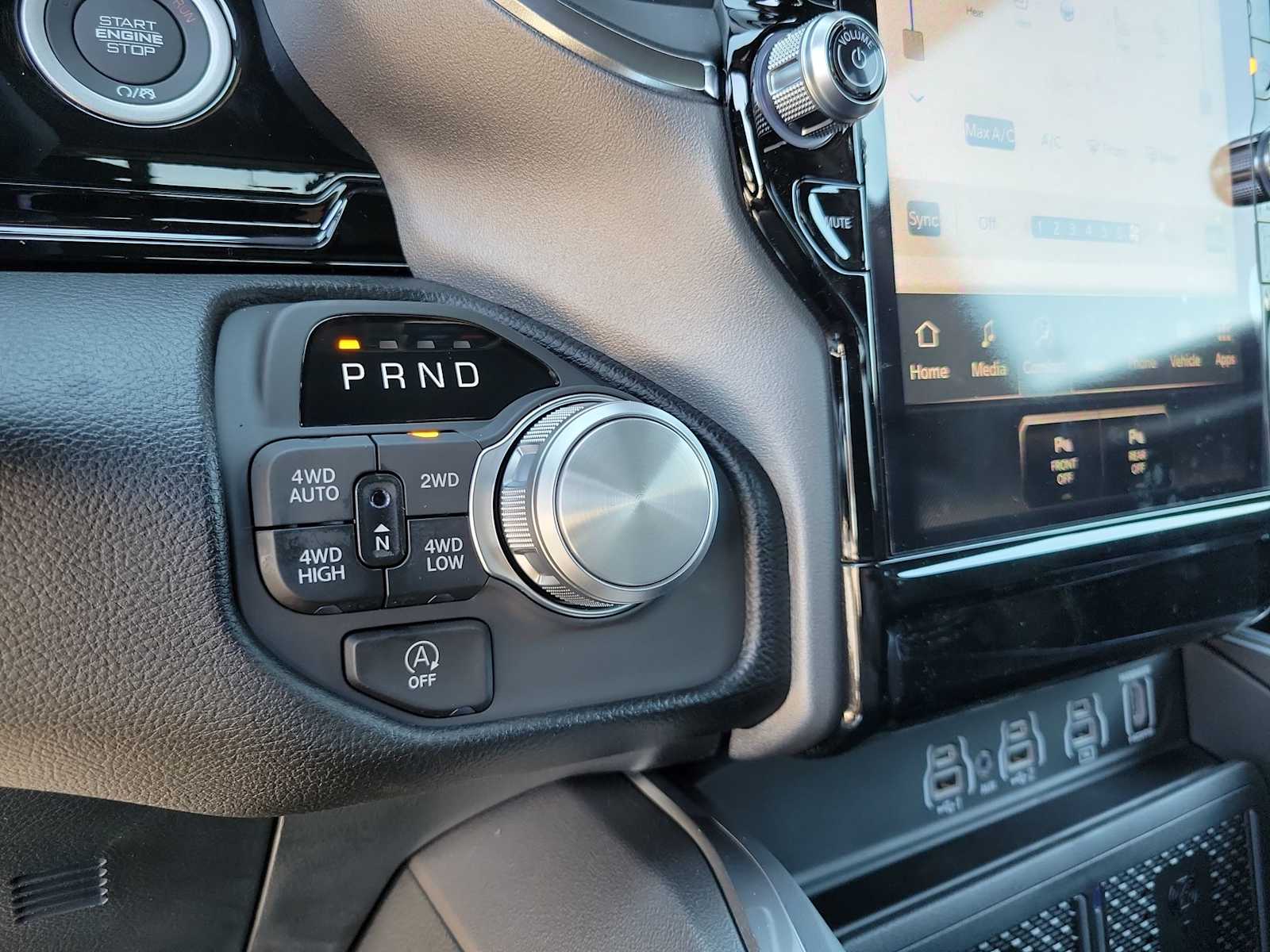 Thumbnail: 2026 RAM 1500 - 17