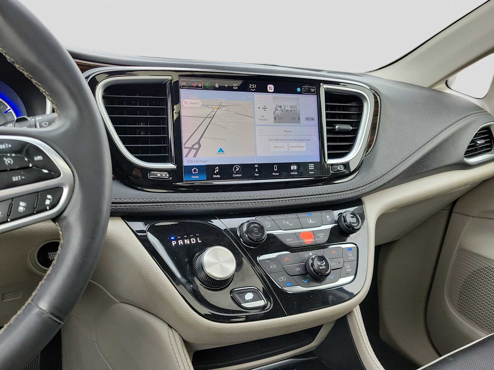 Thumbnail: 2023 Chrysler Pacifica - 21