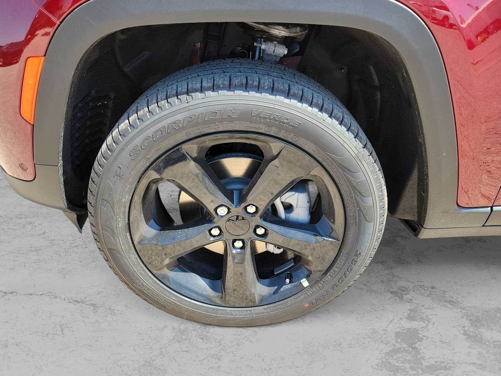 Thumbnail: 2024 Jeep Grand Cherokee - 8