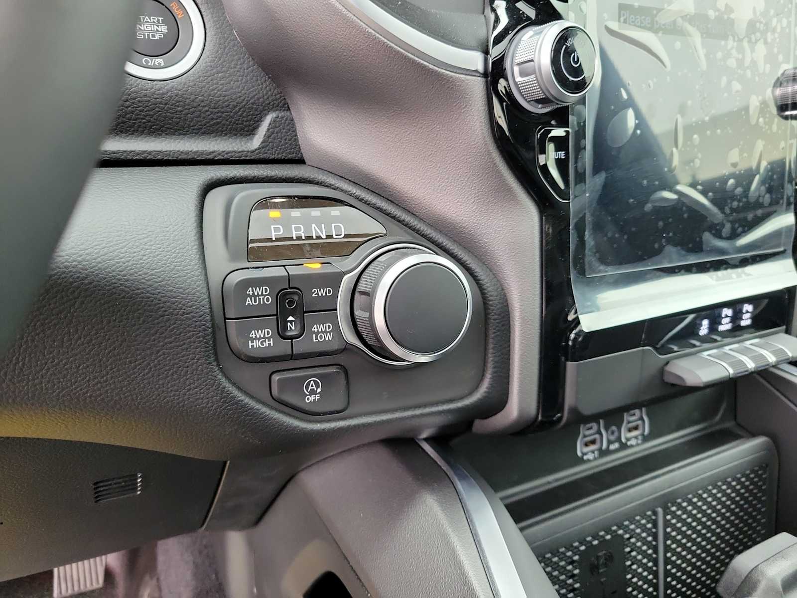 Thumbnail: 2026 RAM 1500 - 17