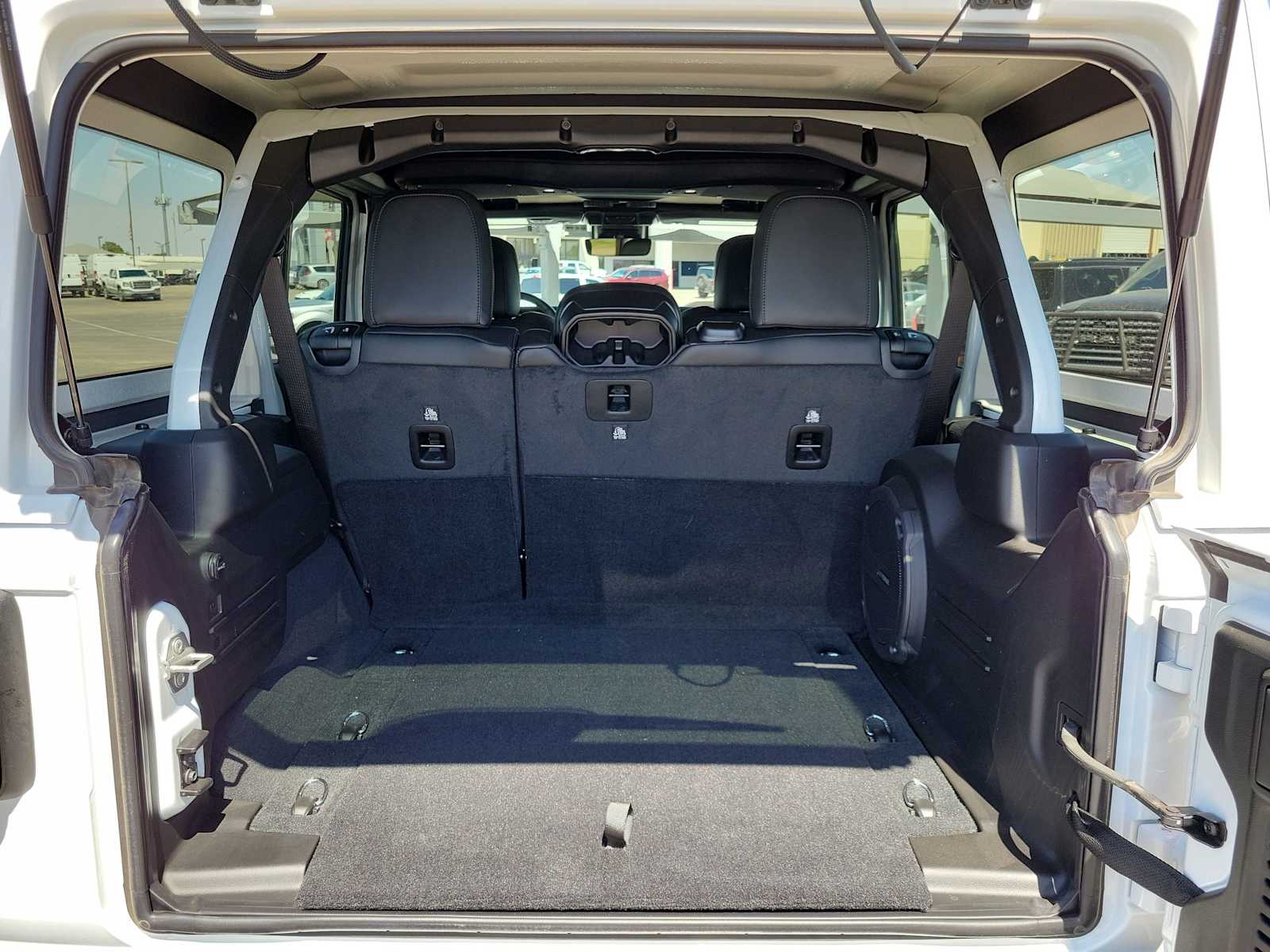Thumbnail: 2024 Jeep Wrangler - 19
