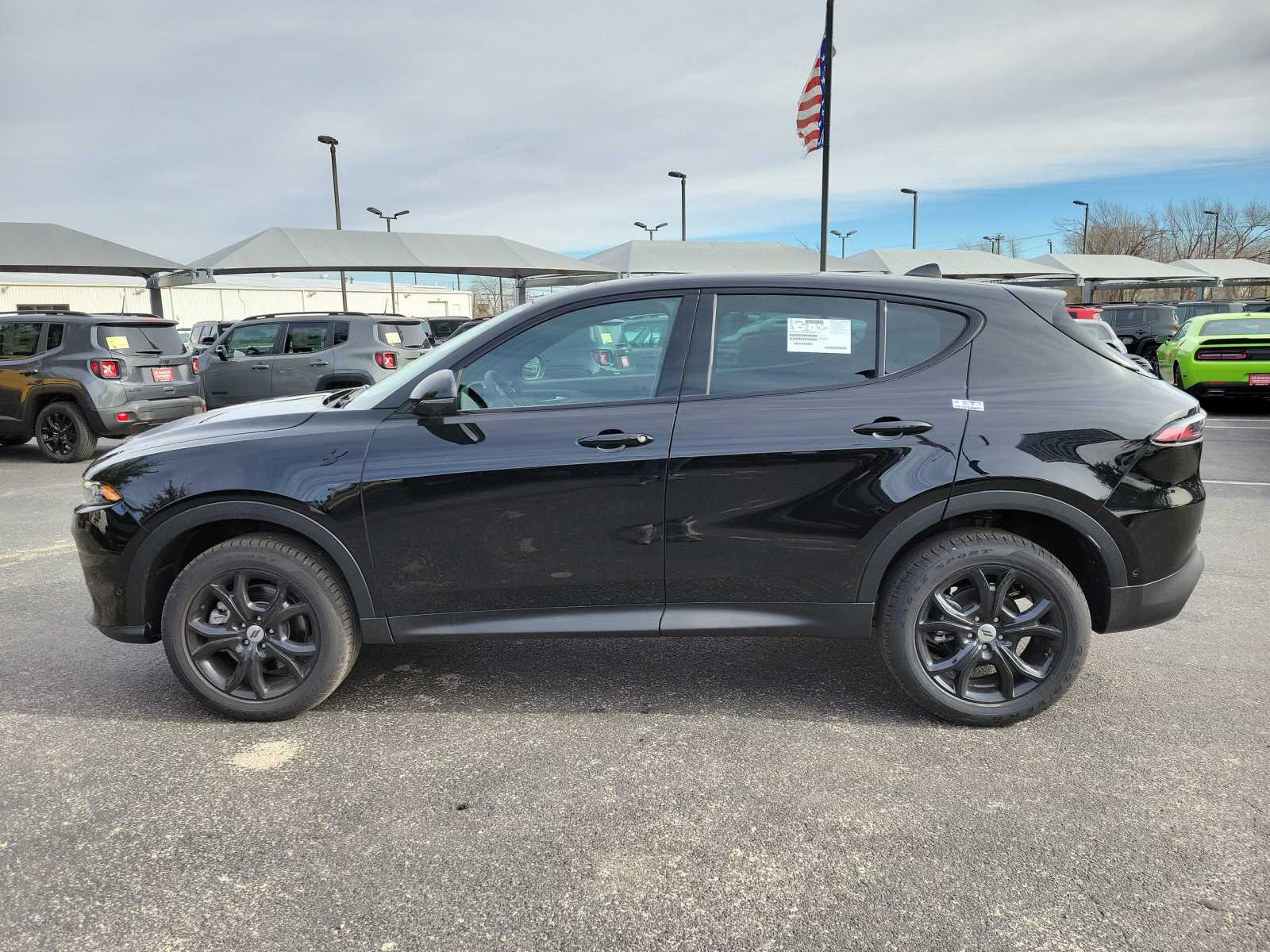 2024 Dodge Hornet R/T Plus photo 3