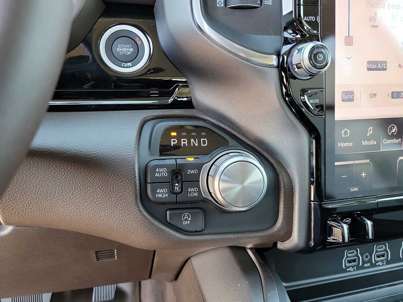 Thumbnail: 2026 RAM 1500 - 17