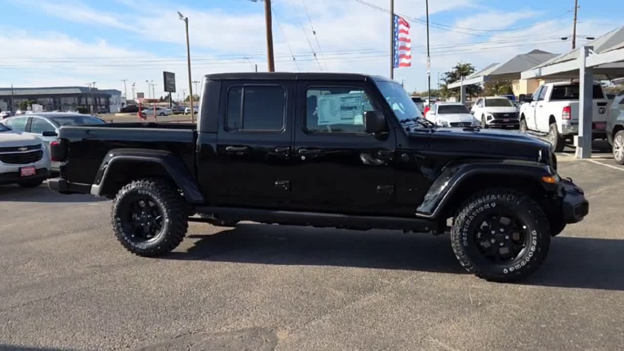 Thumbnail: 2026 Jeep Gladiator - 2