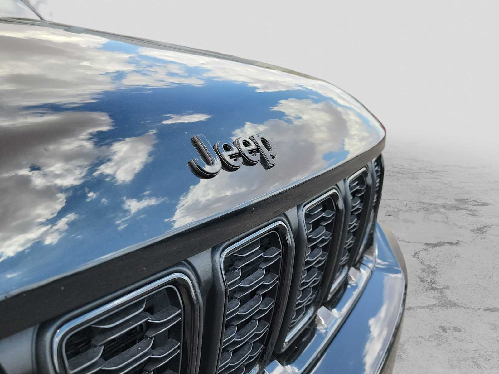 Thumbnail: 2023 Jeep Grand Cherokee - 9