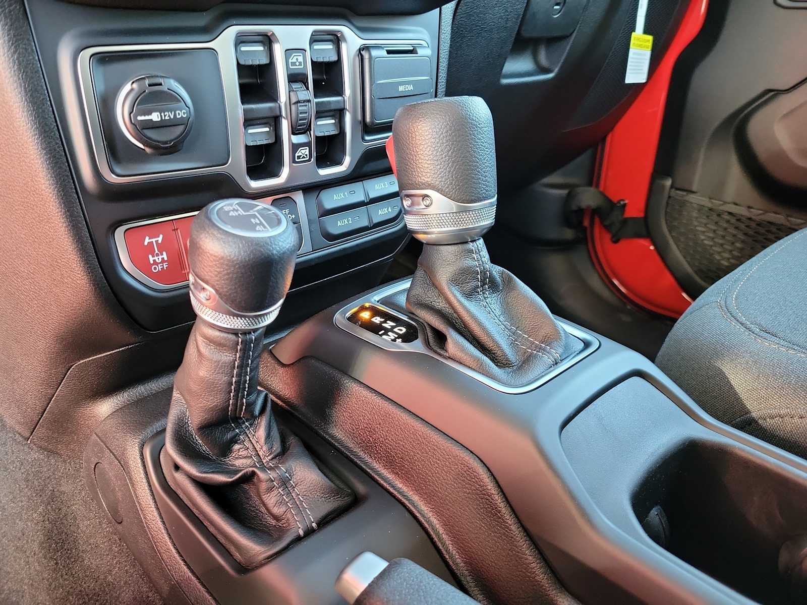 Thumbnail: 2026 Jeep Gladiator - 17