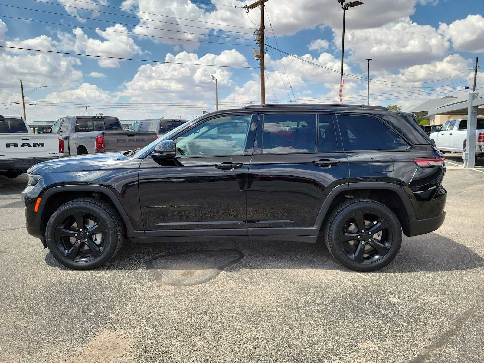 2023 Jeep Grand Cherokee Limited photo 3
