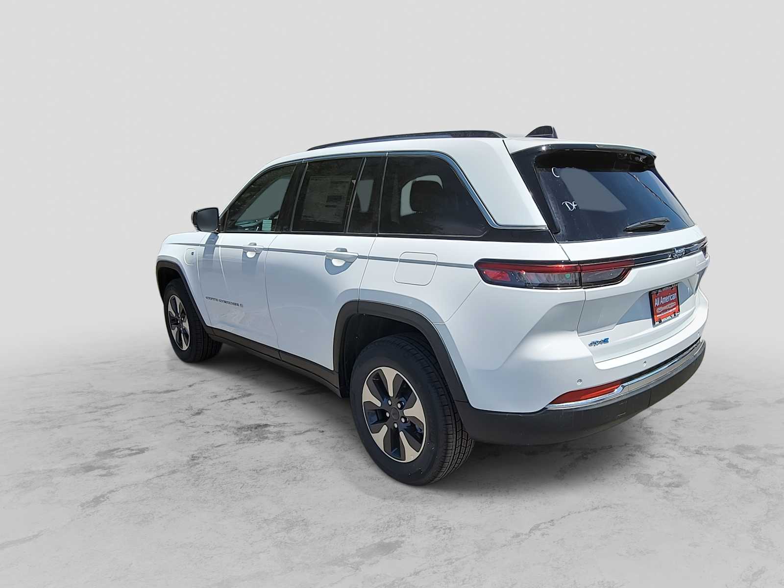 Thumbnail: 2023 Jeep Grand Cherokee - 4