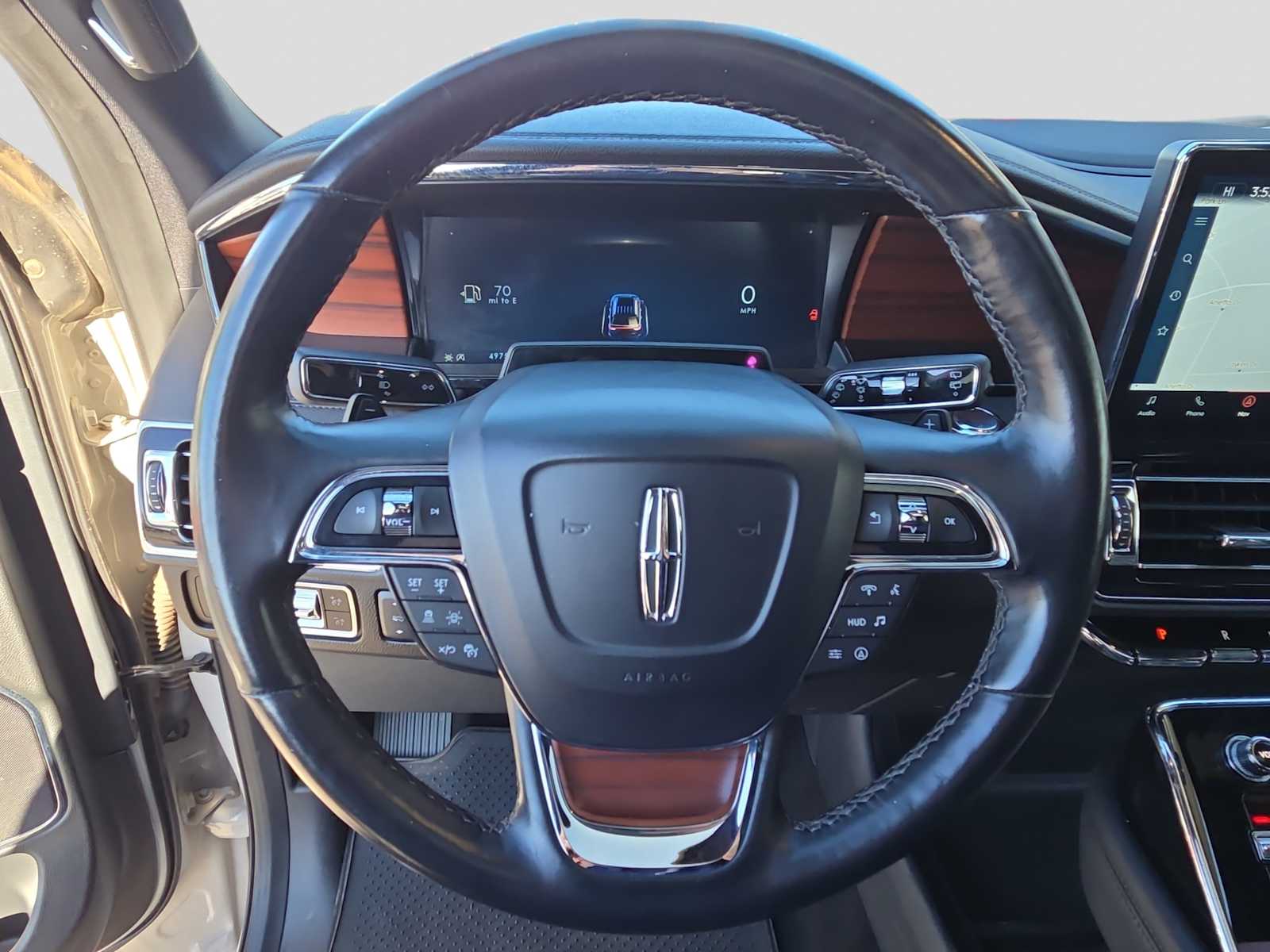 Thumbnail: 2023 Lincoln Navigator - 15