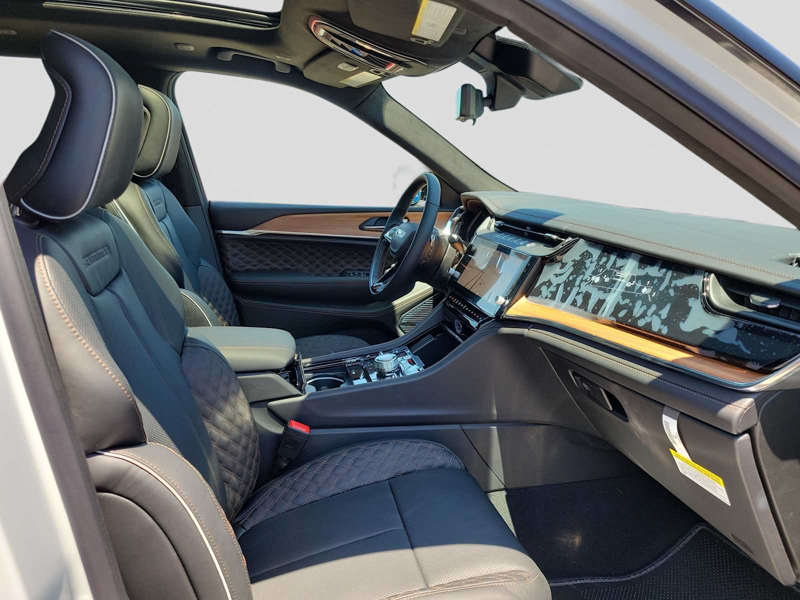 Thumbnail: 2026 Jeep Grand Cherokee - 10