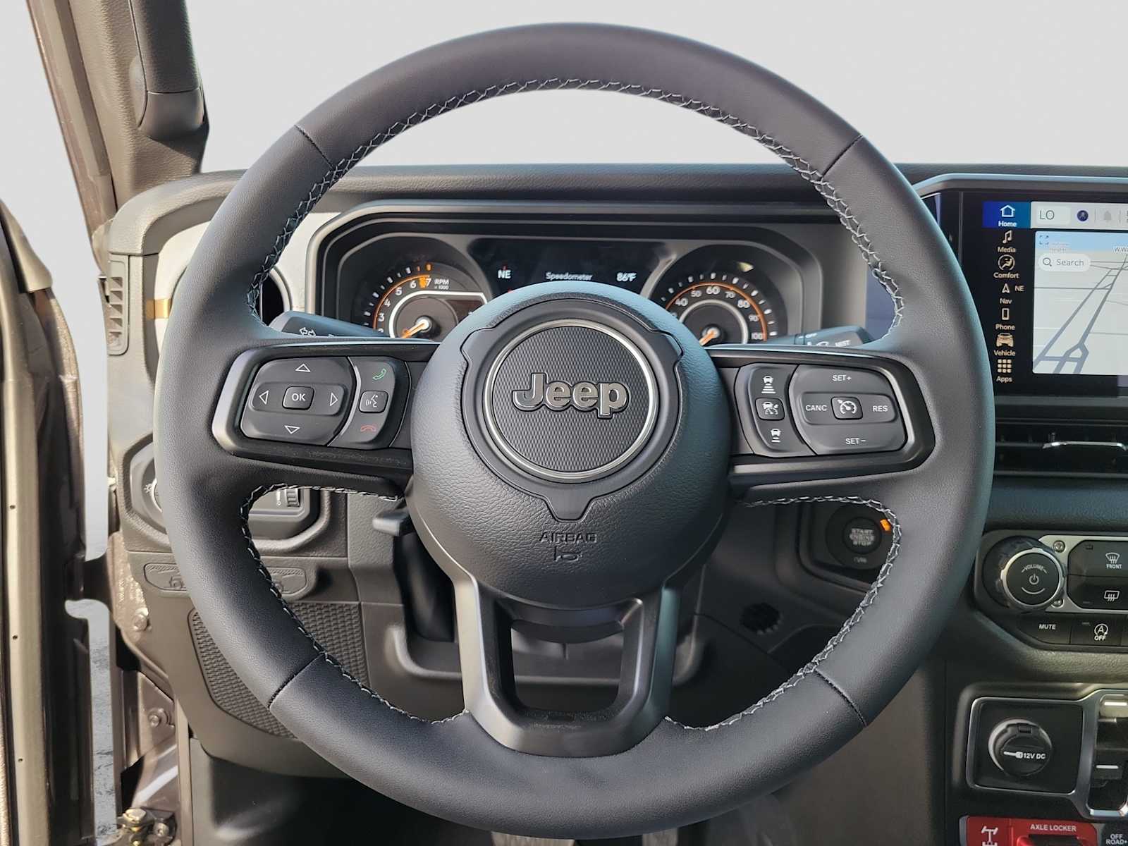 Thumbnail: 2026 Jeep Gladiator - 15