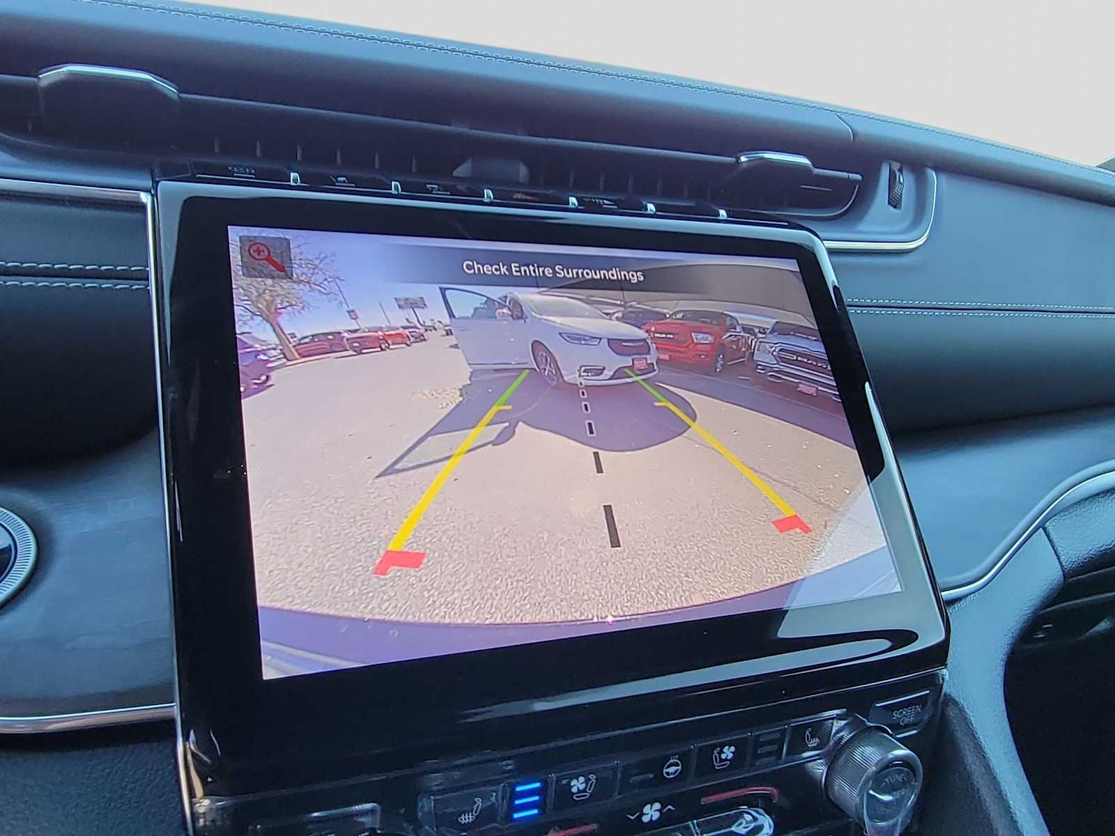 Thumbnail: 2023 Jeep Grand Cherokee - 20