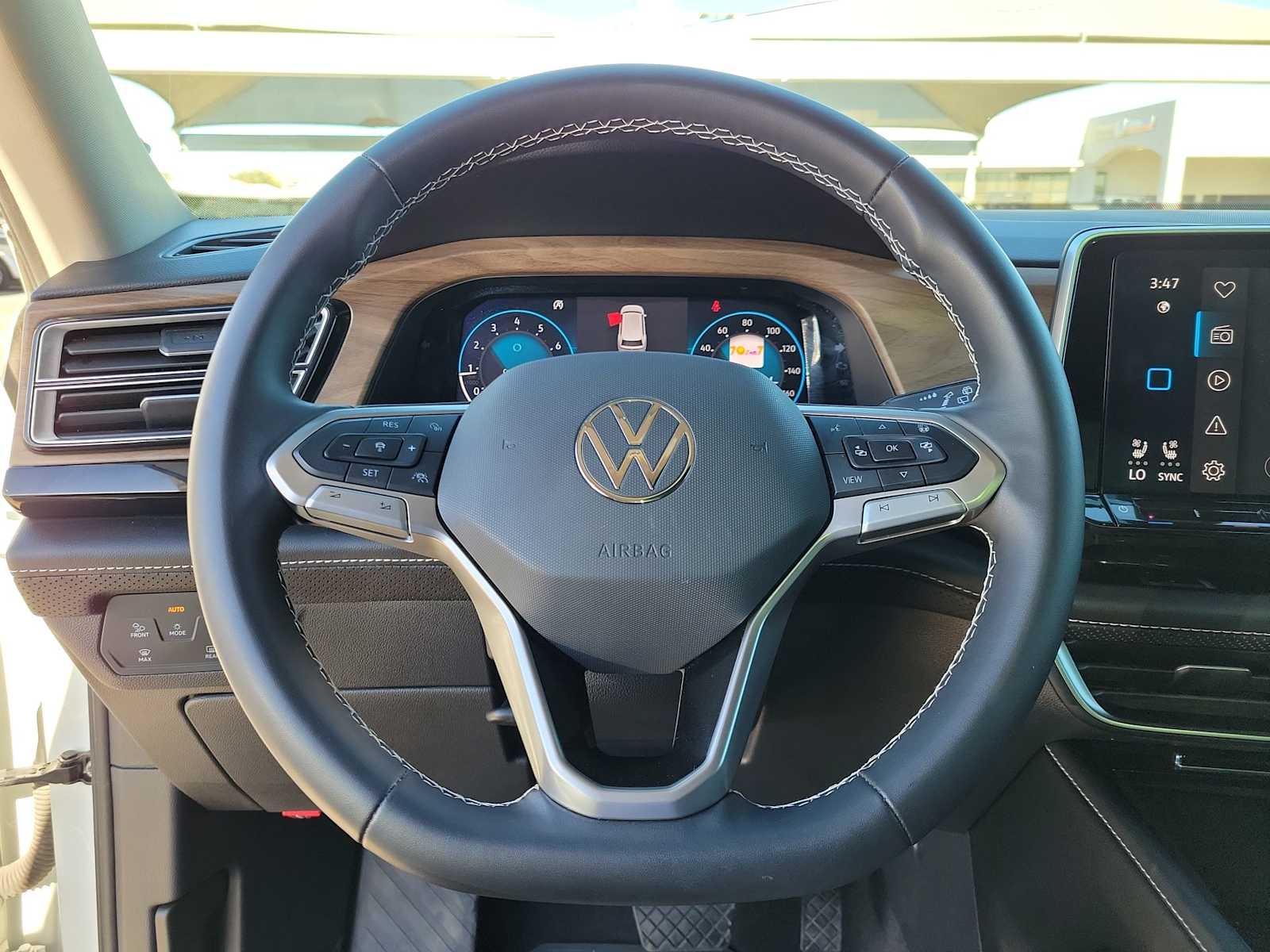 Thumbnail: 2024 Volkswagen Atlas - 15