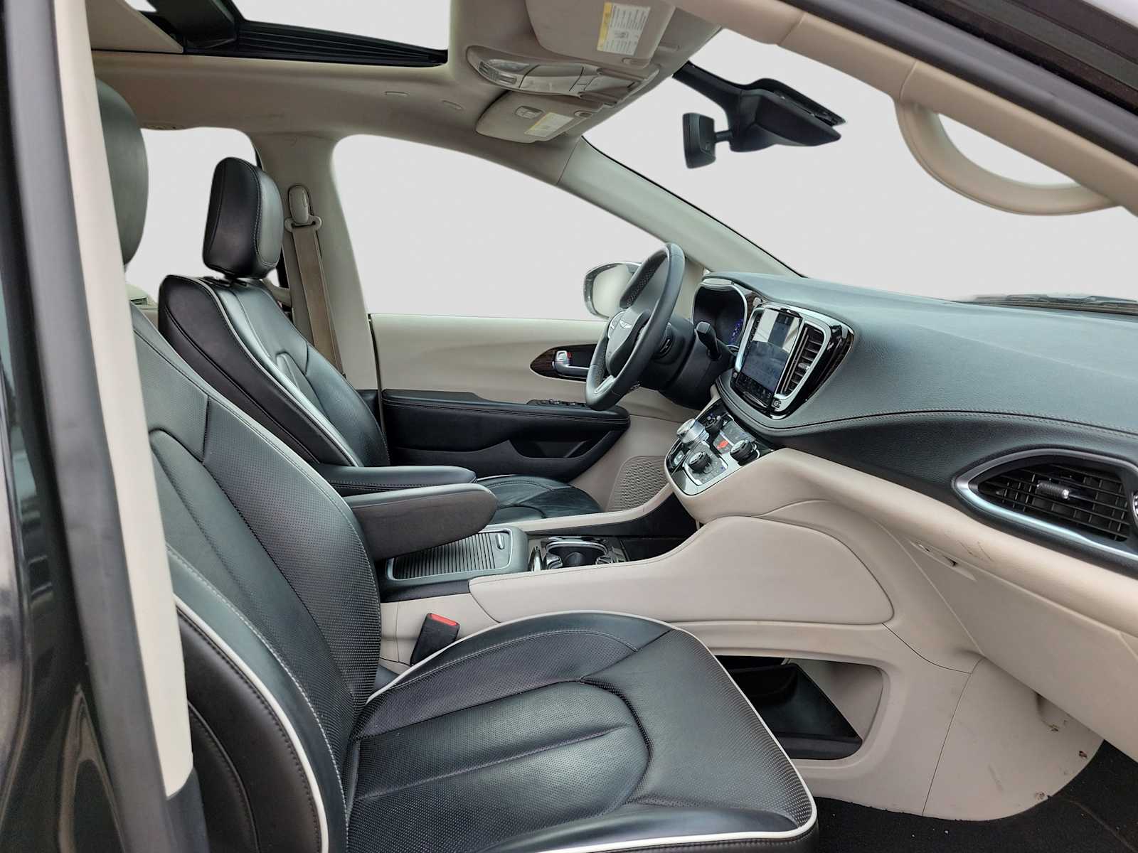 Thumbnail: 2023 Chrysler Pacifica - 14