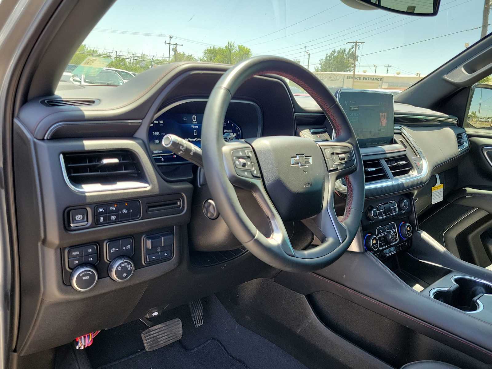 2023 Chevrolet Suburban RST photo 2