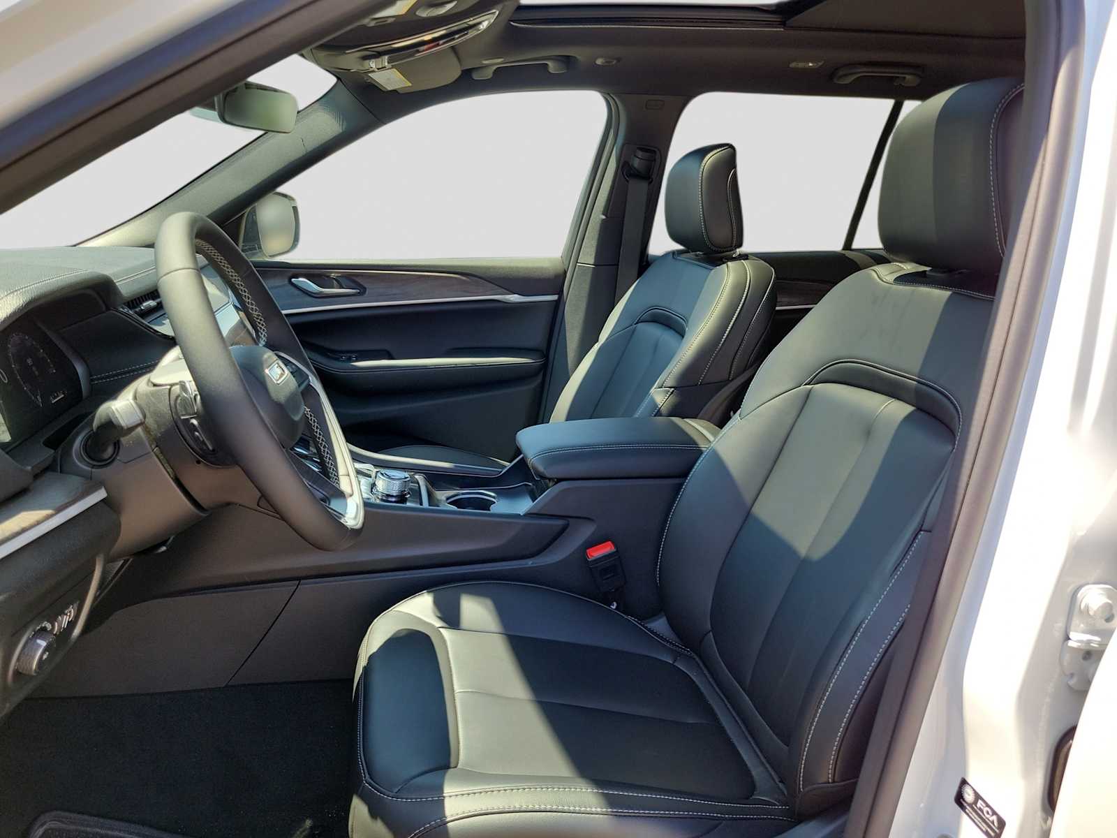 Thumbnail: 2026 Jeep Grand Cherokee - 7