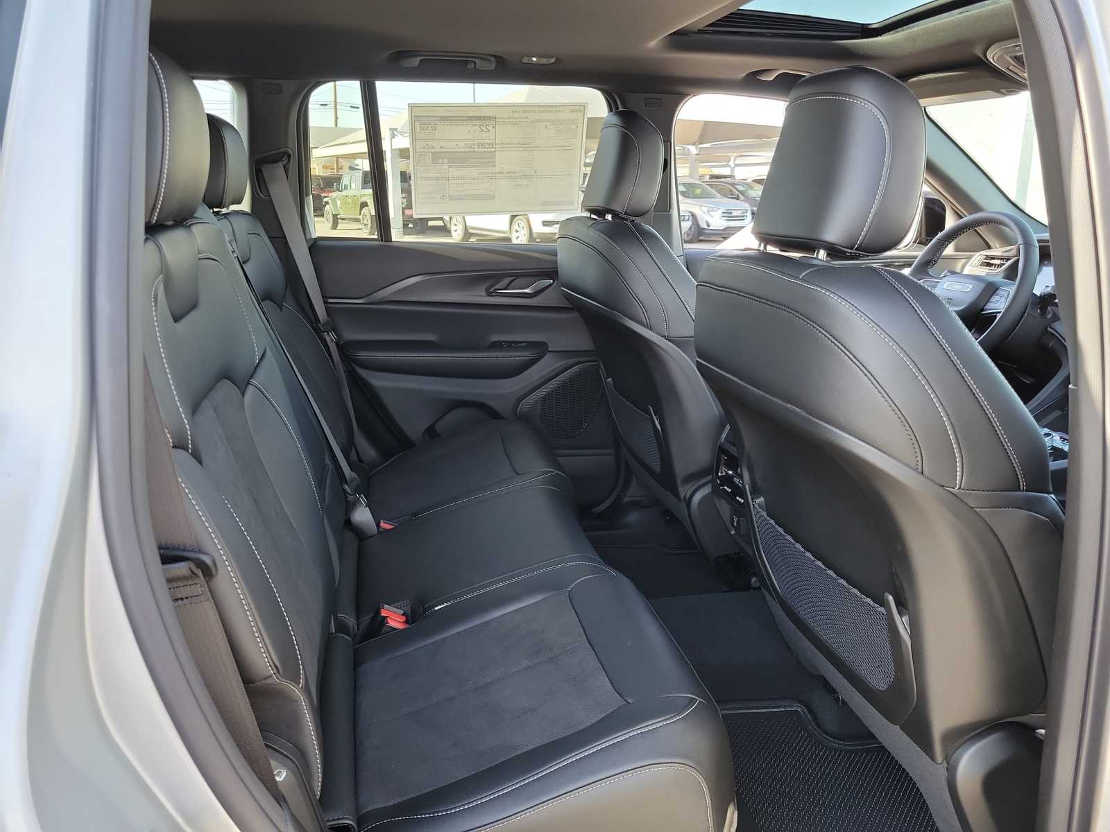 2024 Jeep Grand Cherokee Limited Edition 13