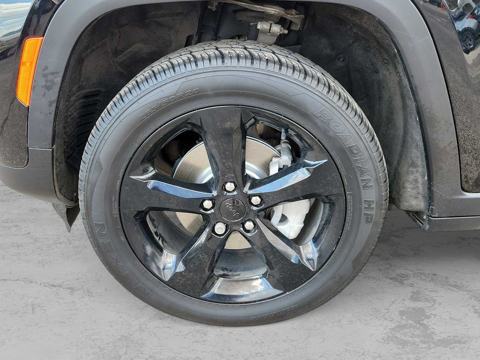 Thumbnail: 2023 Jeep Grand Cherokee - 8