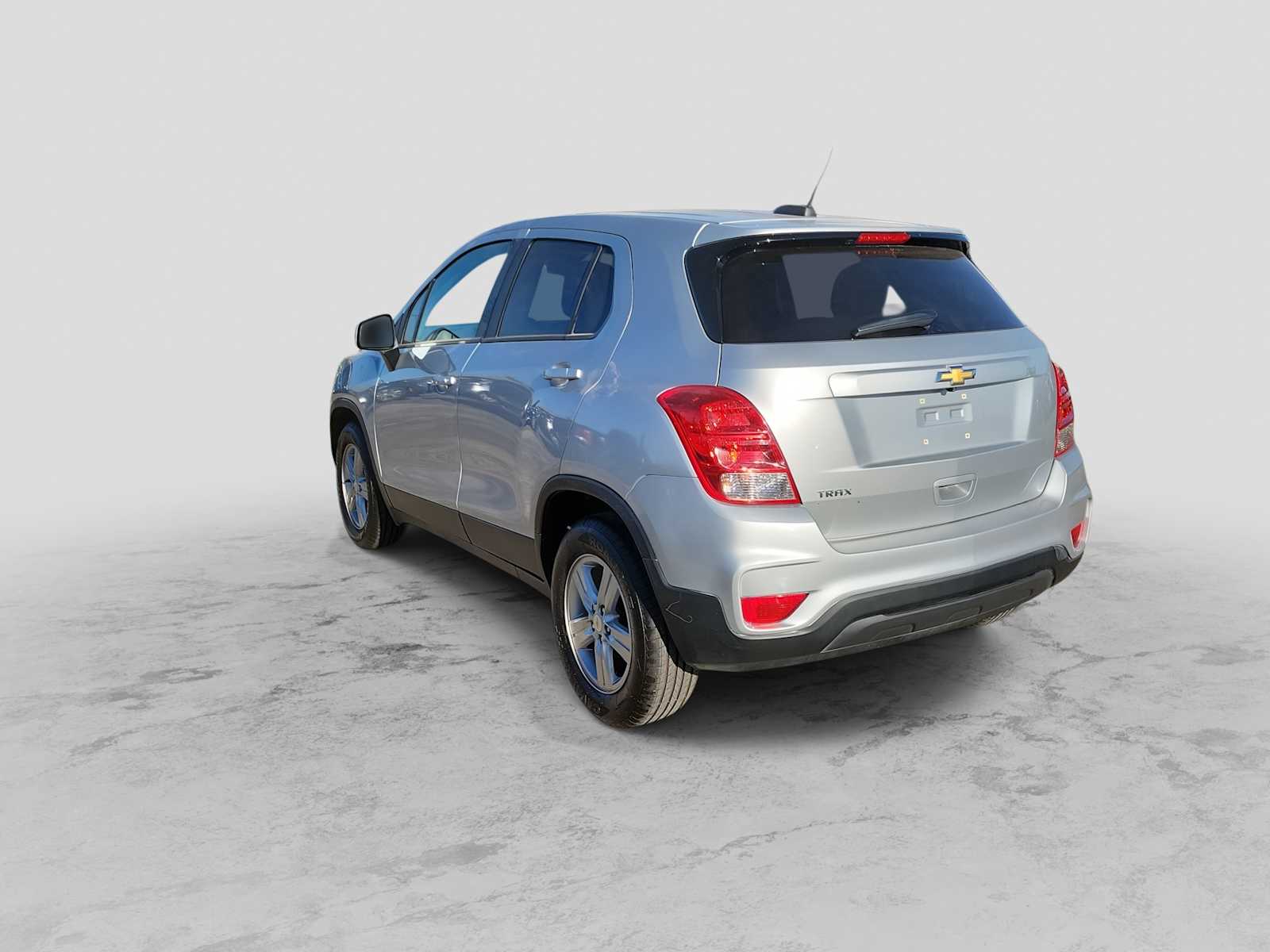 Thumbnail: 2022 Chevrolet Trax - 4