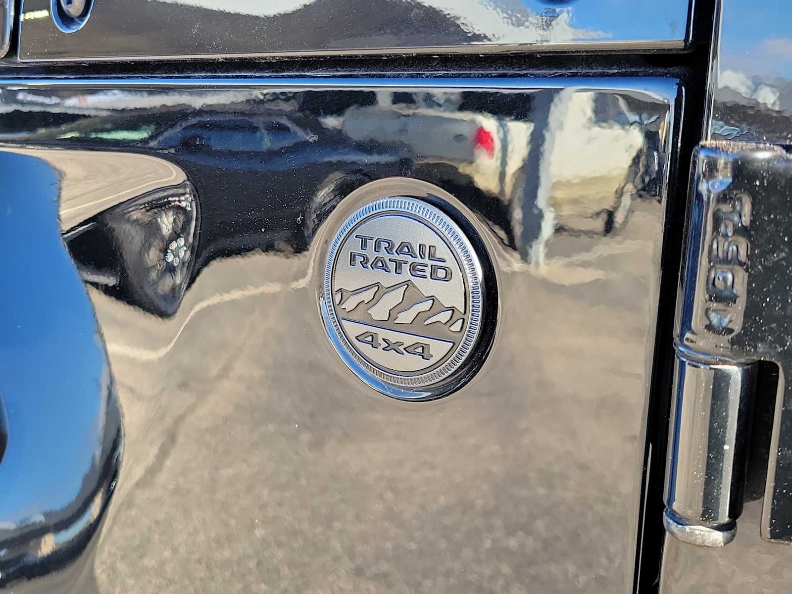 Thumbnail: 2023 Jeep Gladiator - 9