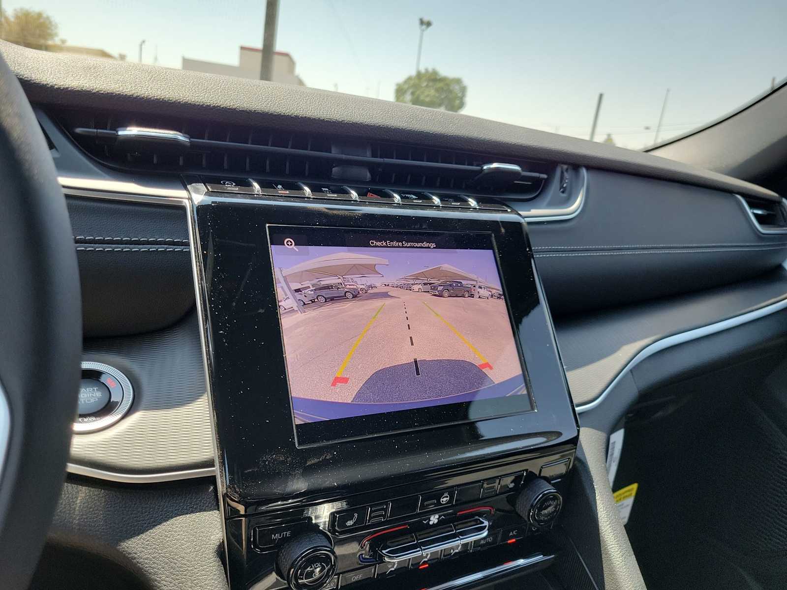 Thumbnail: 2025 Jeep Grand Cherokee - 20