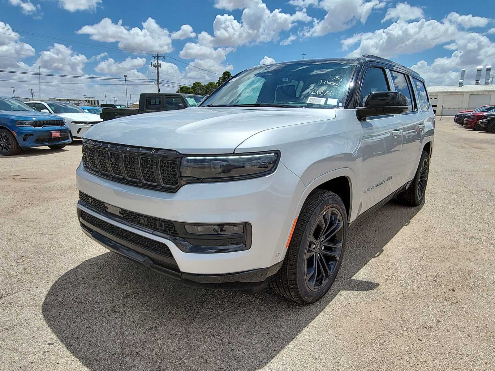 2024 Jeep Grand Wagoneer Obsidian Hero Image